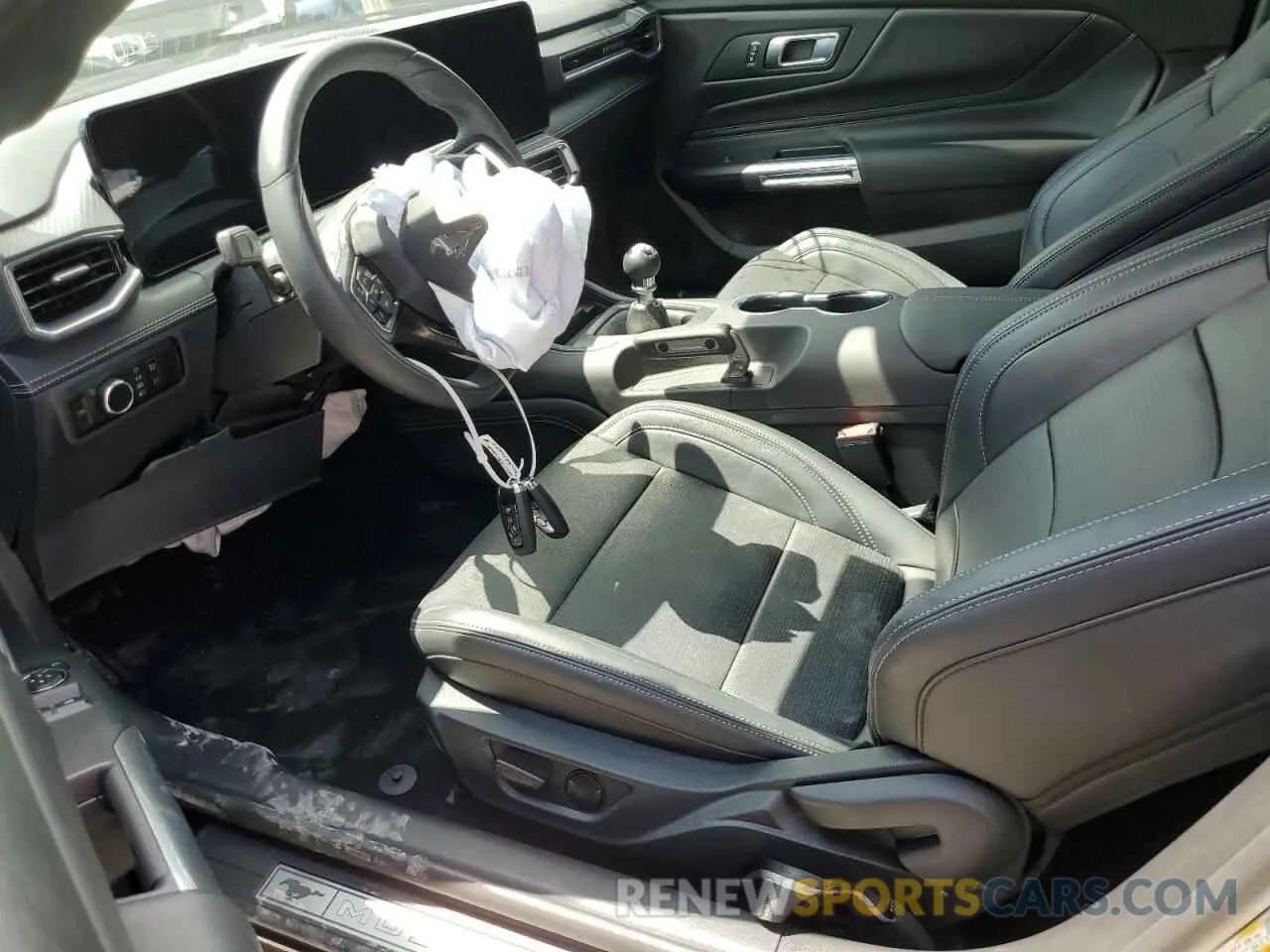 7 Photograph of a damaged car 1FA6P8CF6R5435843 FORD MUSTANG 2024