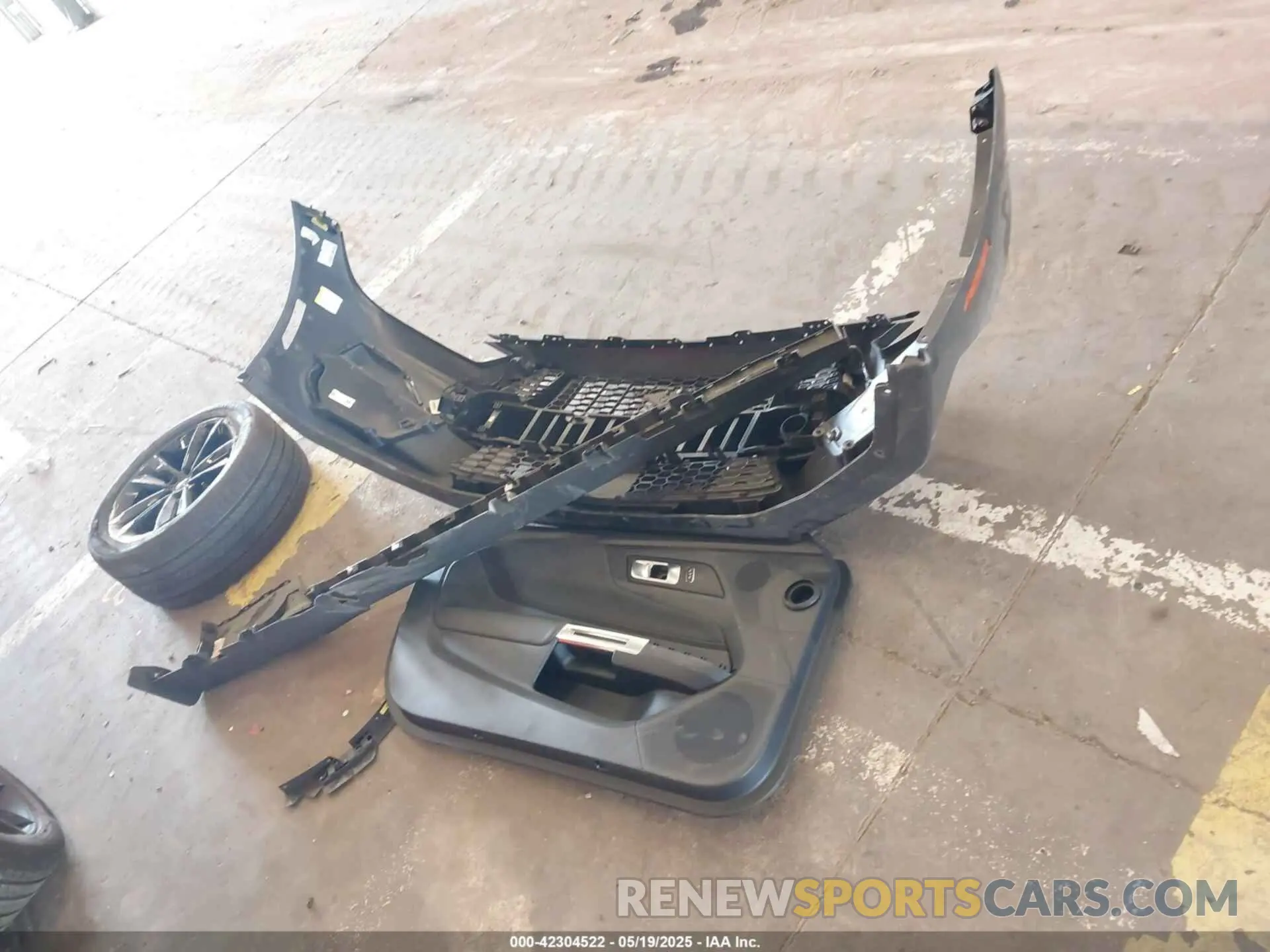 12 Photograph of a damaged car 1FA6P8CF9R5419104 FORD MUSTANG 2024