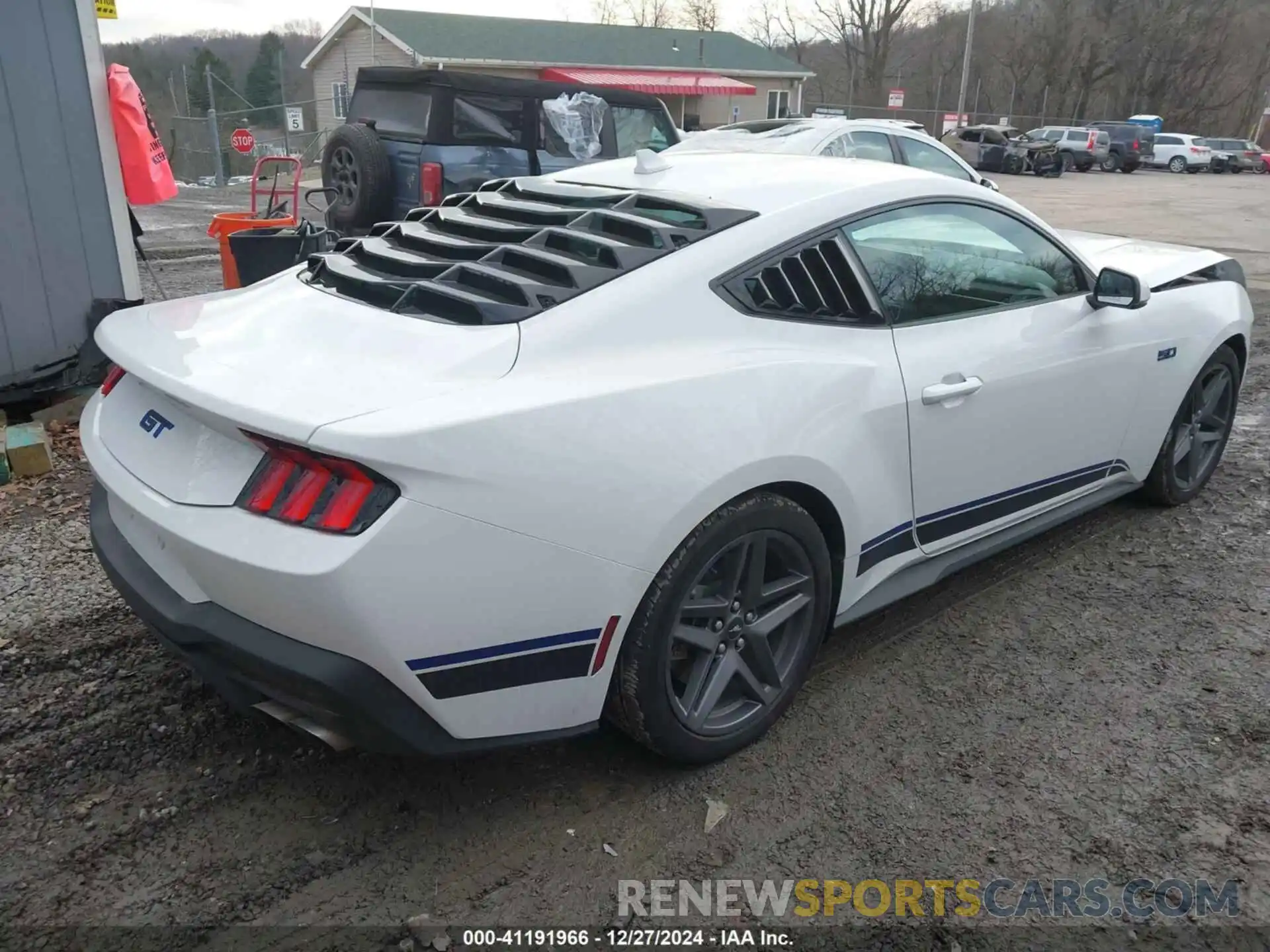 4 Photograph of a damaged car 1FA6P8CFXR5421122 FORD MUSTANG 2024