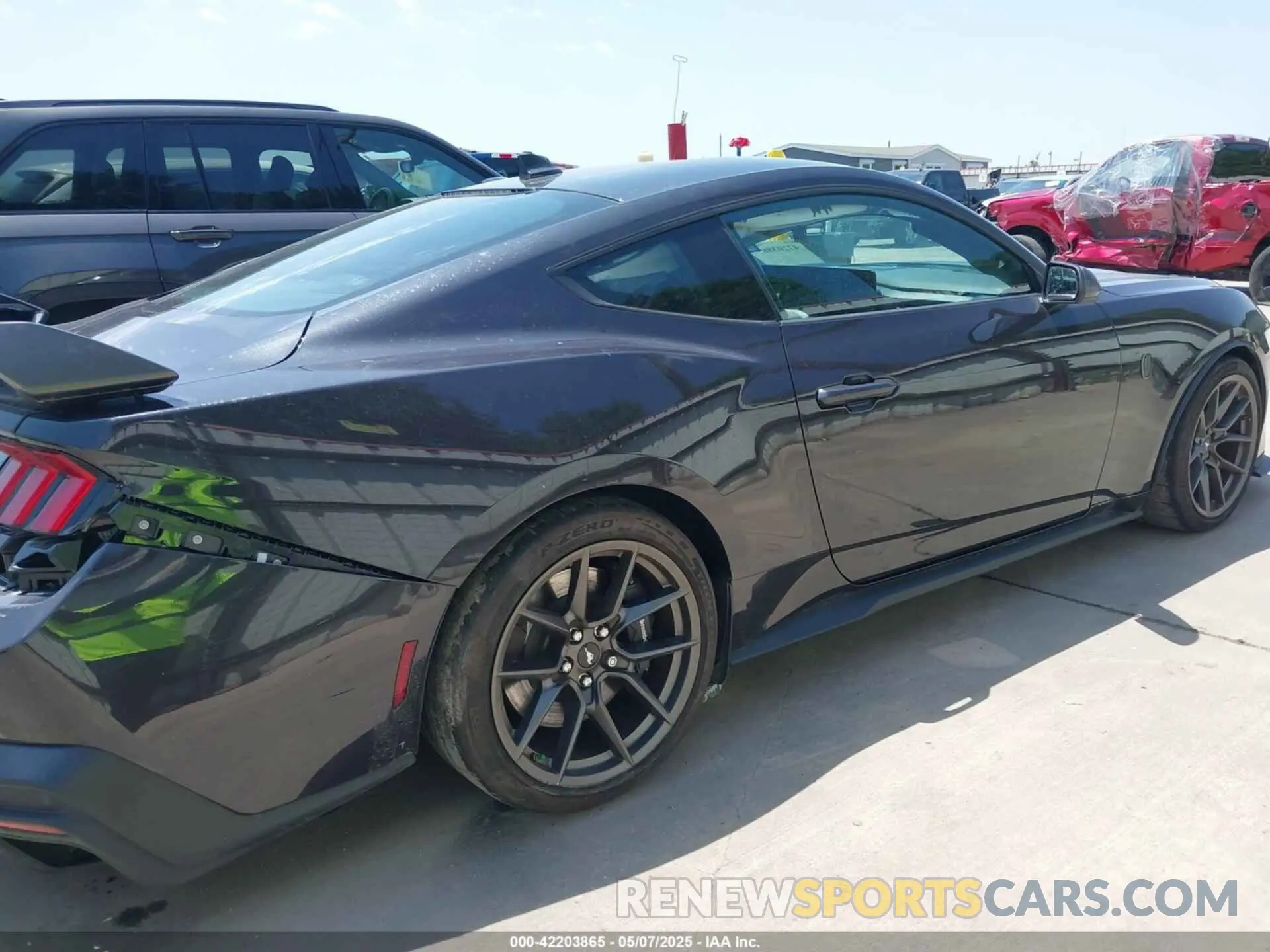 13 Photograph of a damaged car 1FA6P8R03R5506838 FORD MUSTANG 2024