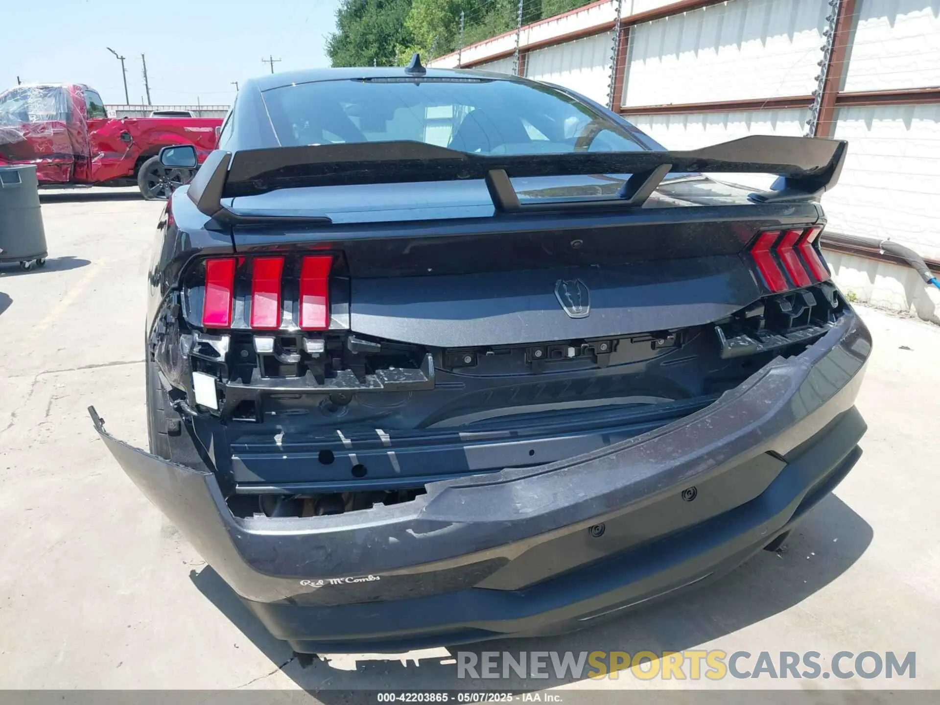 17 Photograph of a damaged car 1FA6P8R03R5506838 FORD MUSTANG 2024