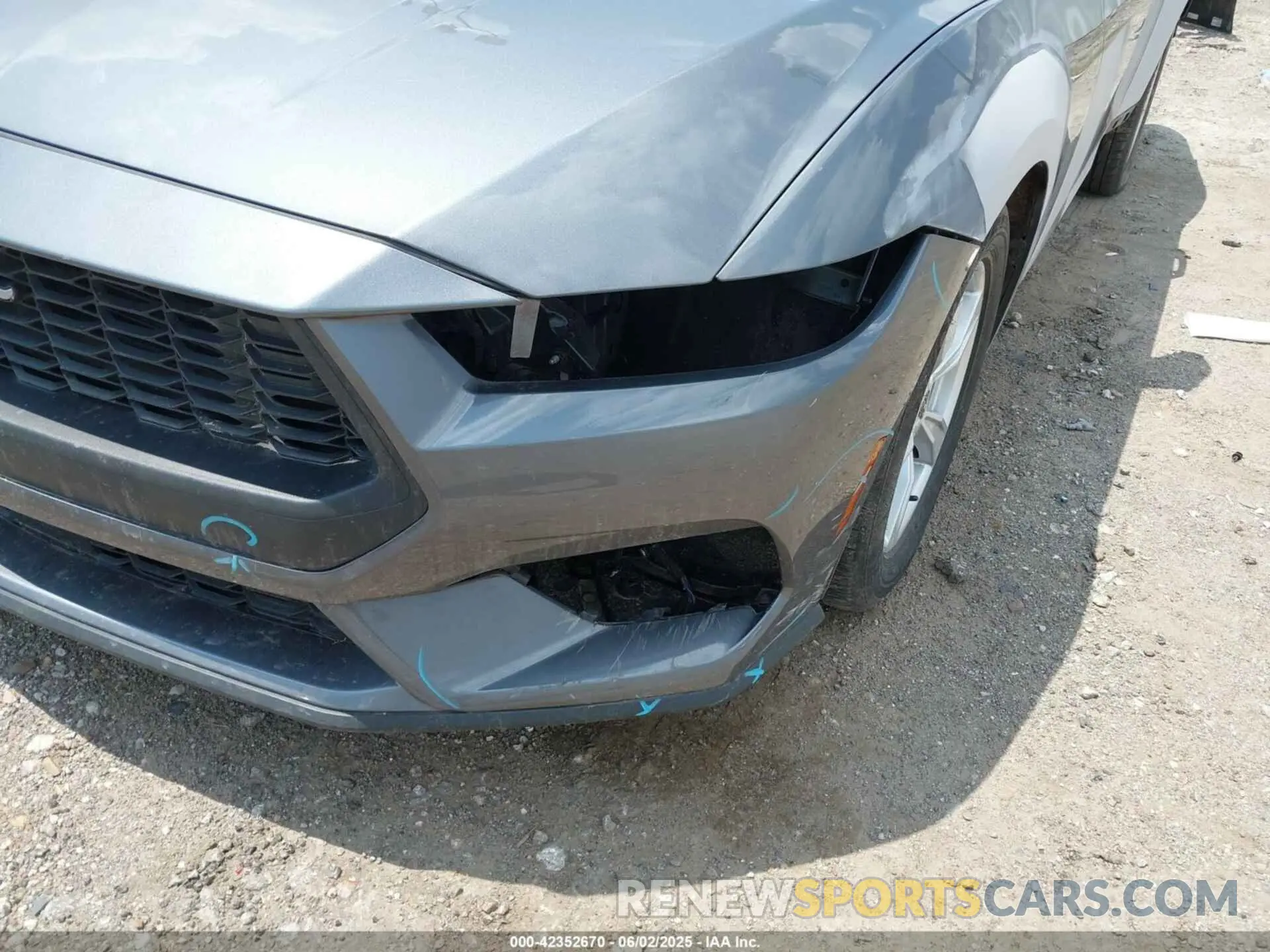 18 Photograph of a damaged car 1FA6P8TH0R5110977 FORD MUSTANG 2024