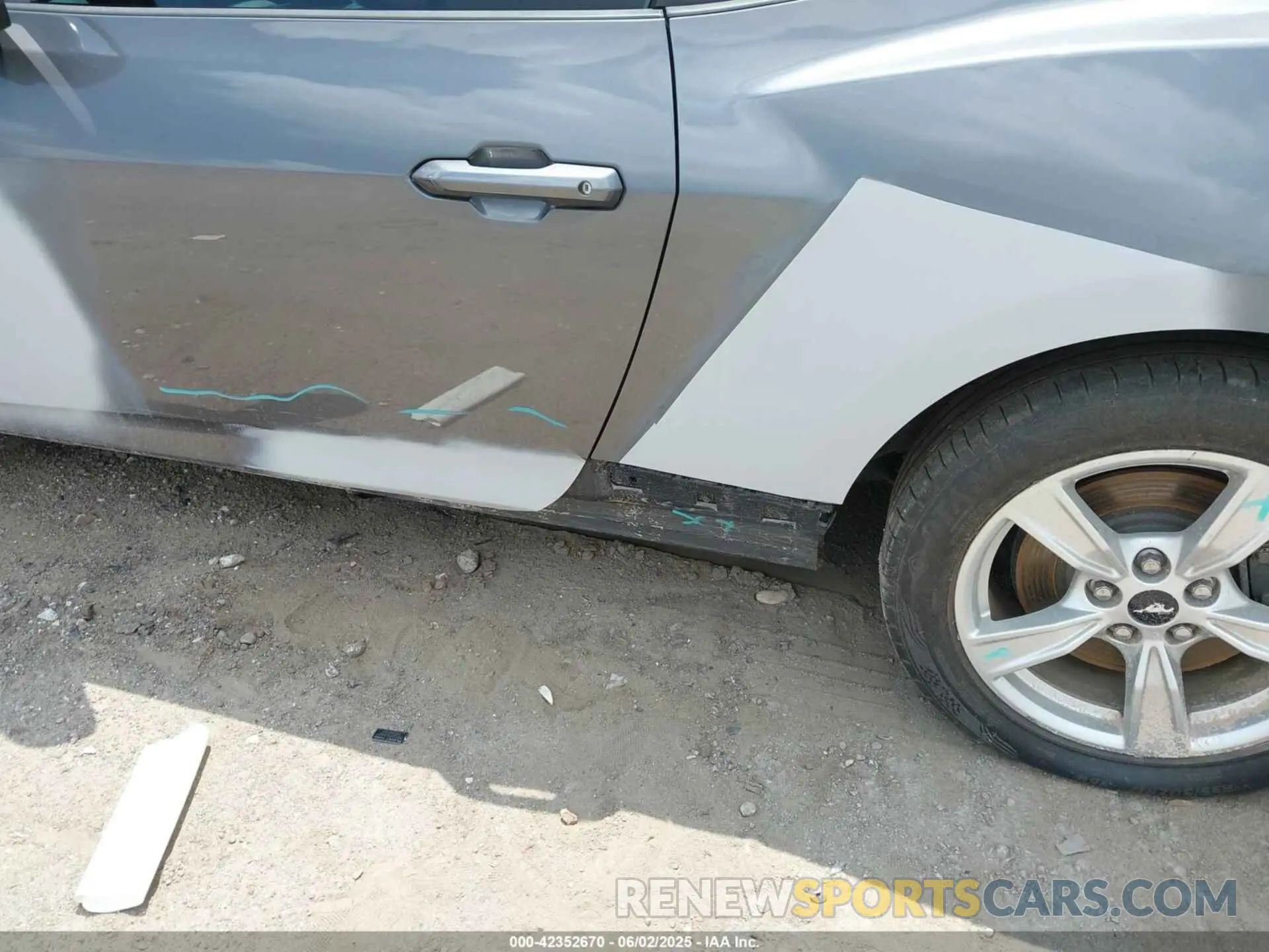 21 Photograph of a damaged car 1FA6P8TH0R5110977 FORD MUSTANG 2024