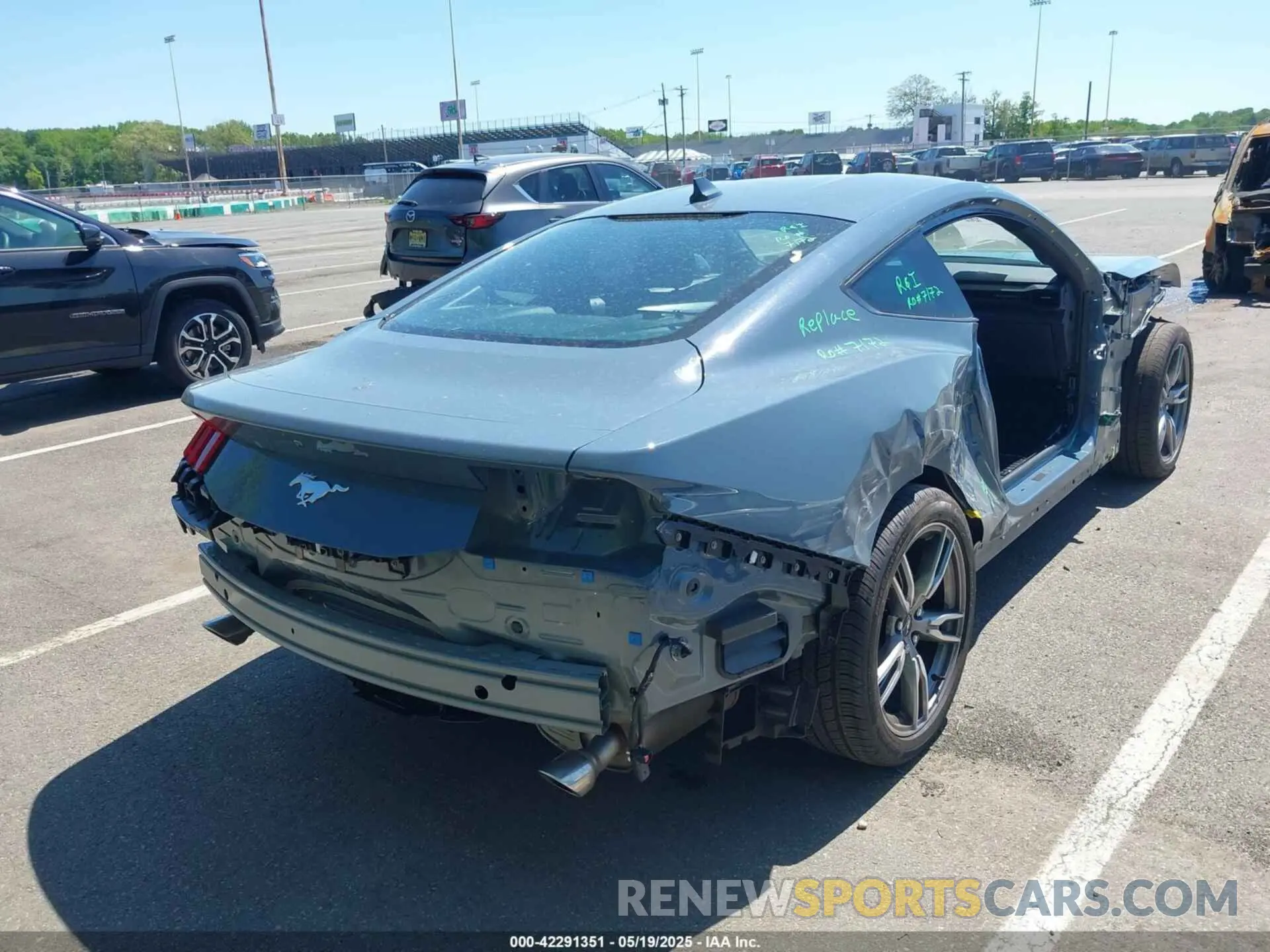 4 Photograph of a damaged car 1FA6P8TH0R5149827 FORD MUSTANG 2024