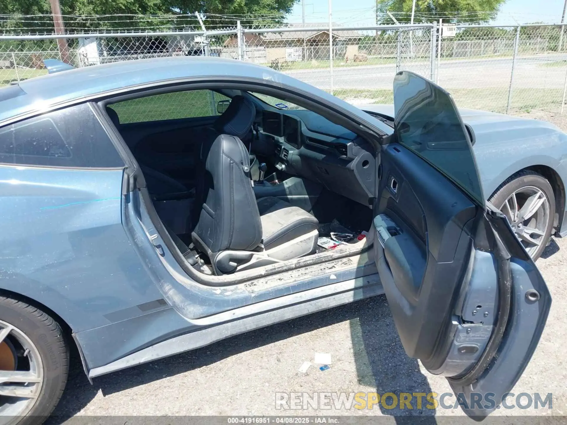 5 Photograph of a damaged car 1FA6P8TH3R5109807 FORD MUSTANG 2024