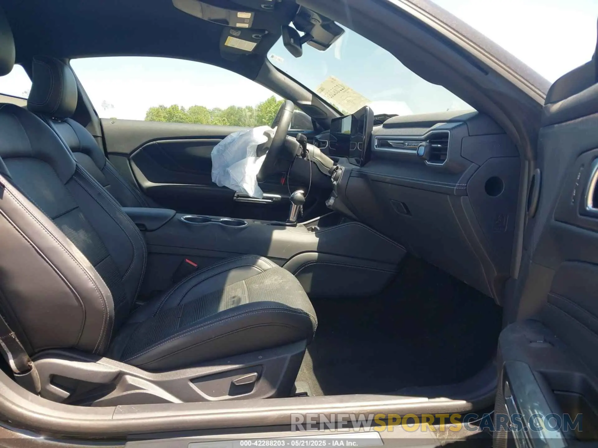 5 Photograph of a damaged car 1FA6P8TH3R5114246 FORD MUSTANG 2024