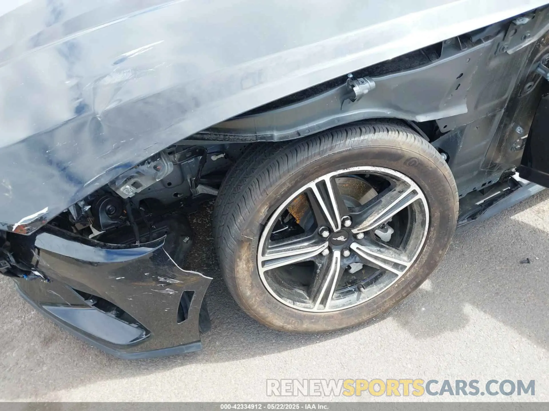 18 Photograph of a damaged car 1FA6P8TH3R5138370 FORD MUSTANG 2024