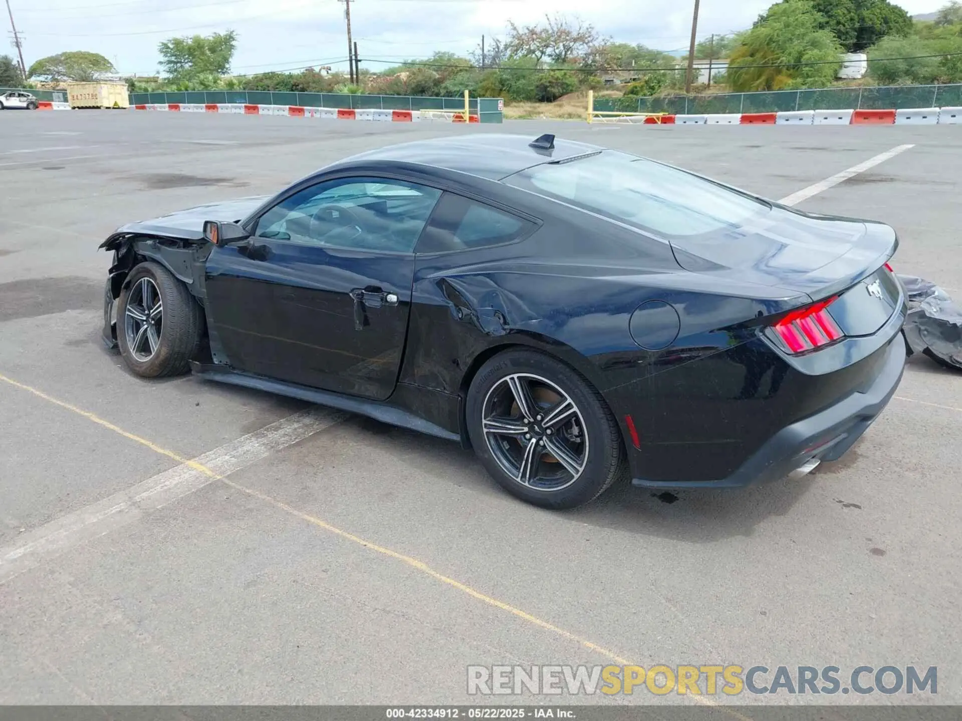 3 Photograph of a damaged car 1FA6P8TH3R5138370 FORD MUSTANG 2024