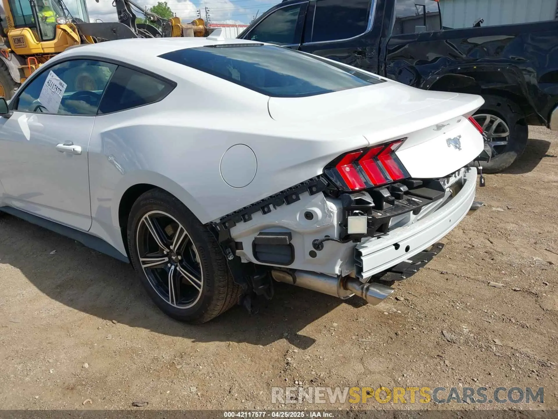 18 Photograph of a damaged car 1FA6P8TH7R5149694 FORD MUSTANG 2024