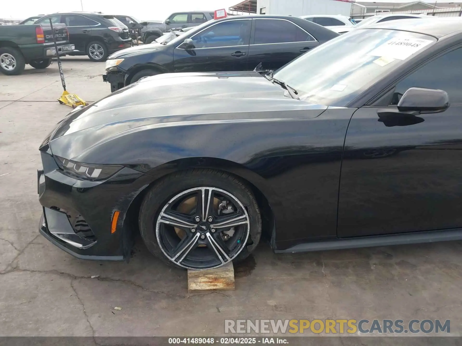 18 Photograph of a damaged car 1FA6P8TH8R5118535 FORD MUSTANG 2024