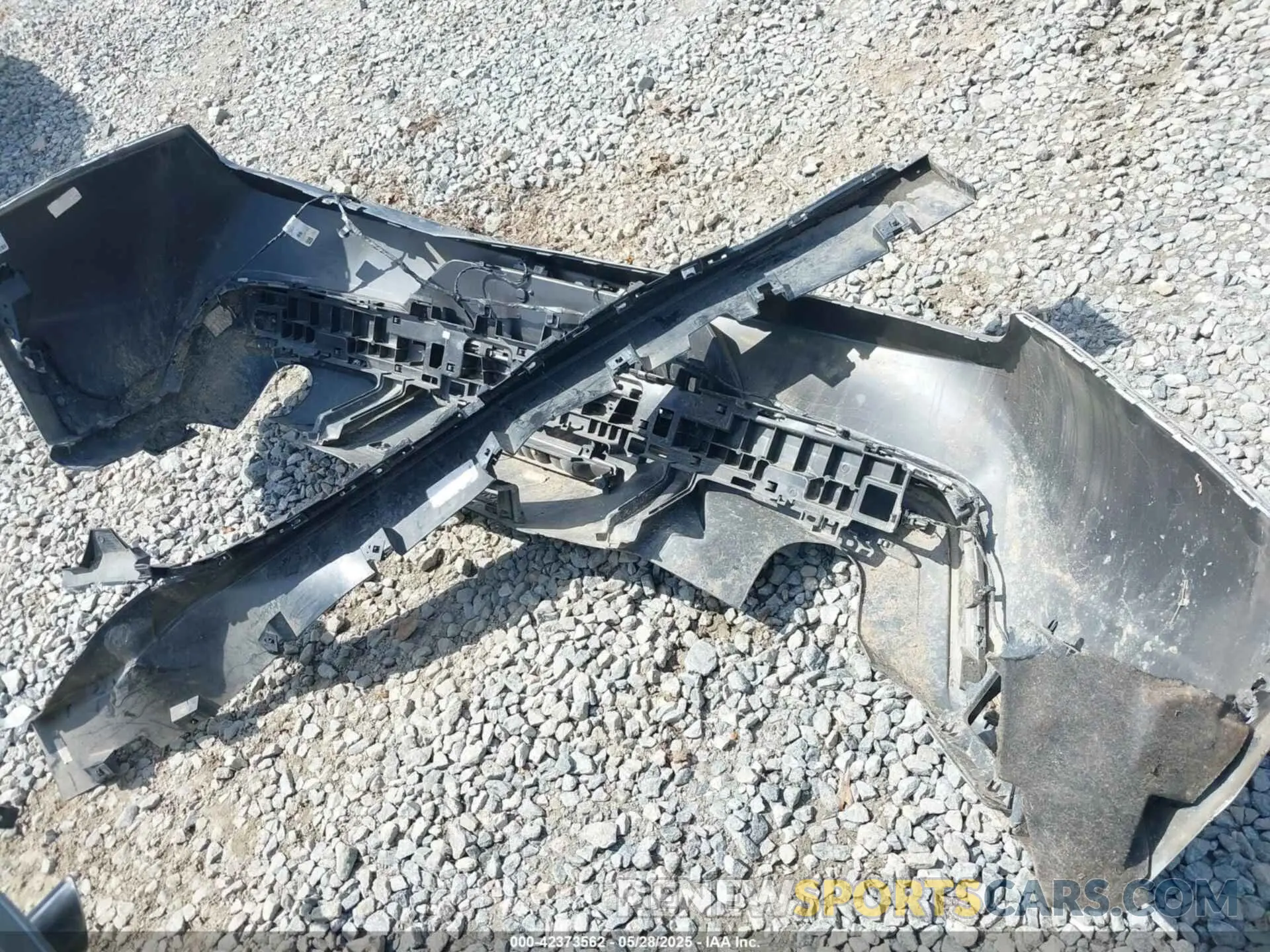 11 Photograph of a damaged car 1FAGP8UH6R5126295 FORD MUSTANG 2024