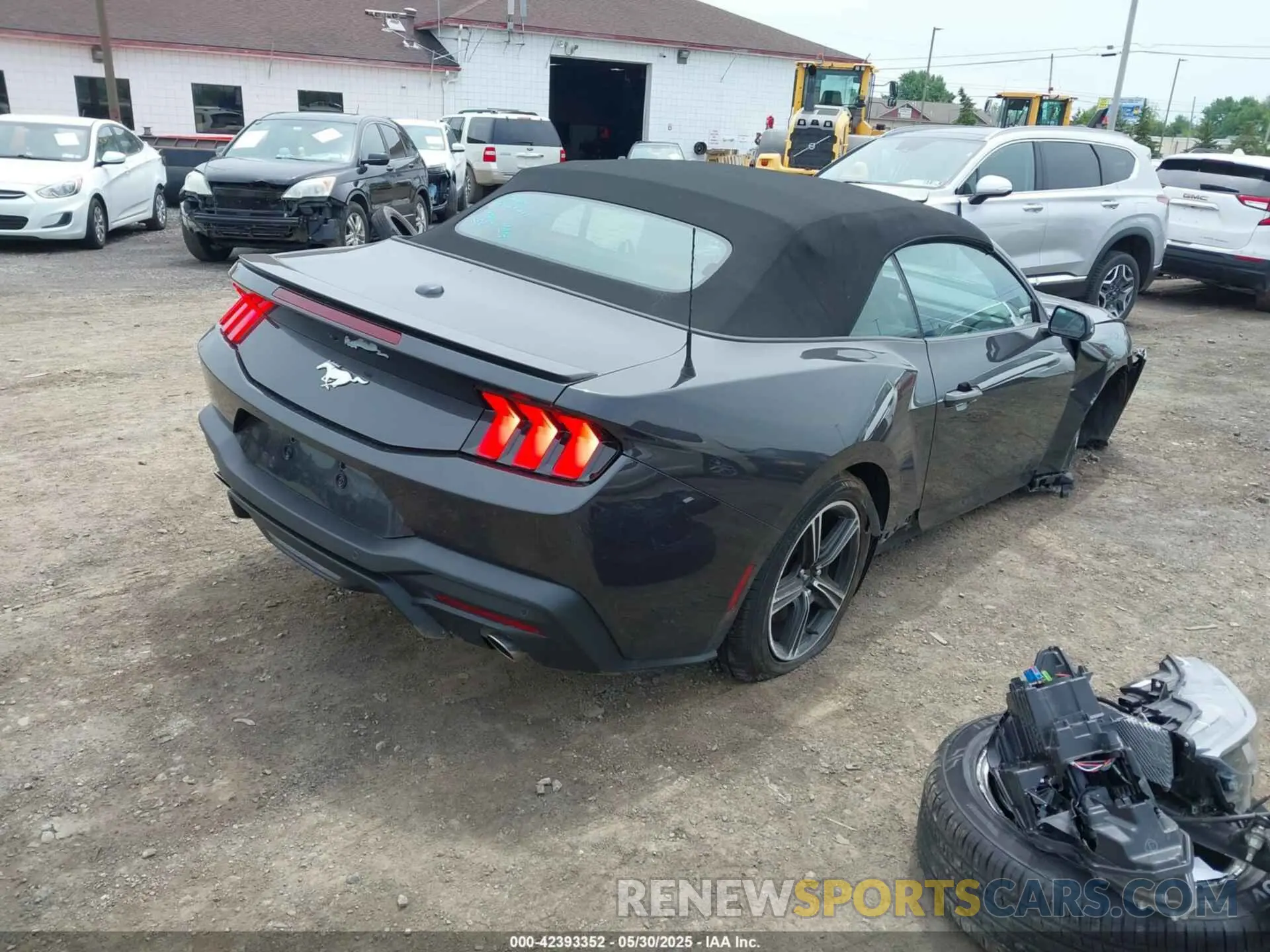 4 Photograph of a damaged car 1FAGP8UH6R5131349 FORD MUSTANG 2024