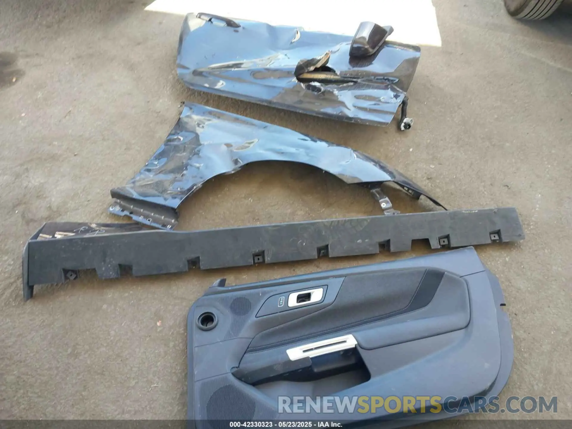 12 Photograph of a damaged car 1FAGP8UH8R5141686 FORD MUSTANG 2024