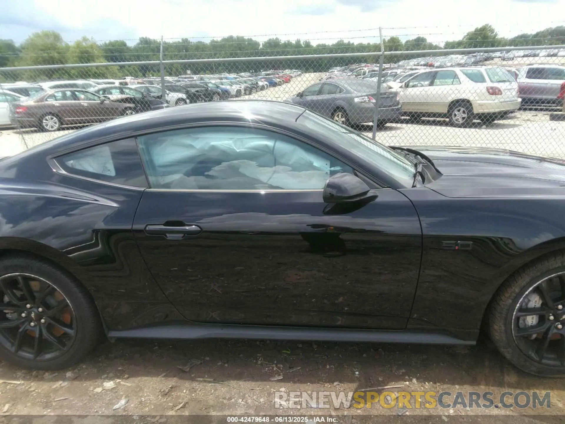 13 Photograph of a damaged car 1FA6P8CF4S5400563 FORD MUSTANG 2025