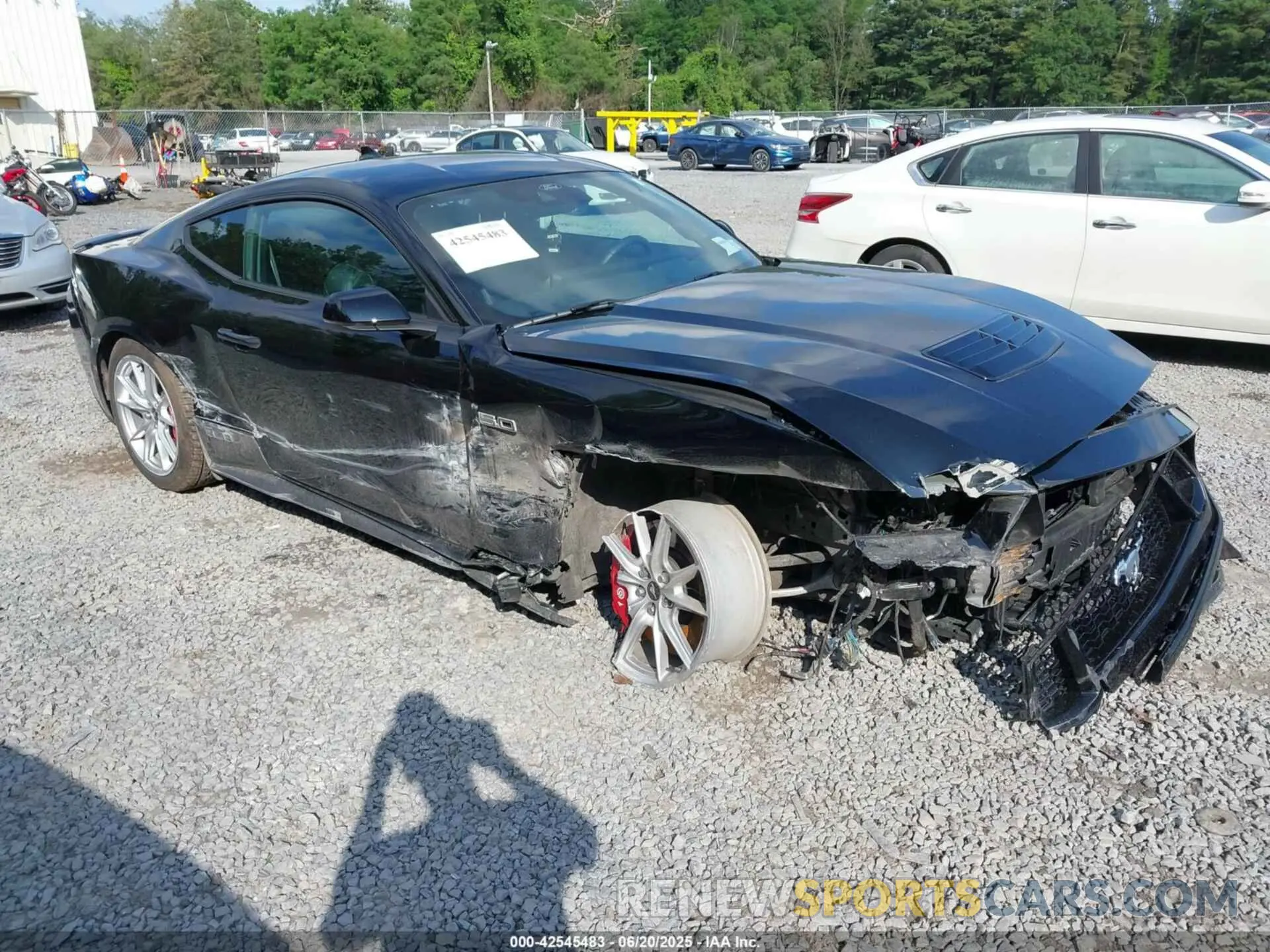 1 Photograph of a damaged car 1FA6P8CF4S5403821 FORD MUSTANG 2025