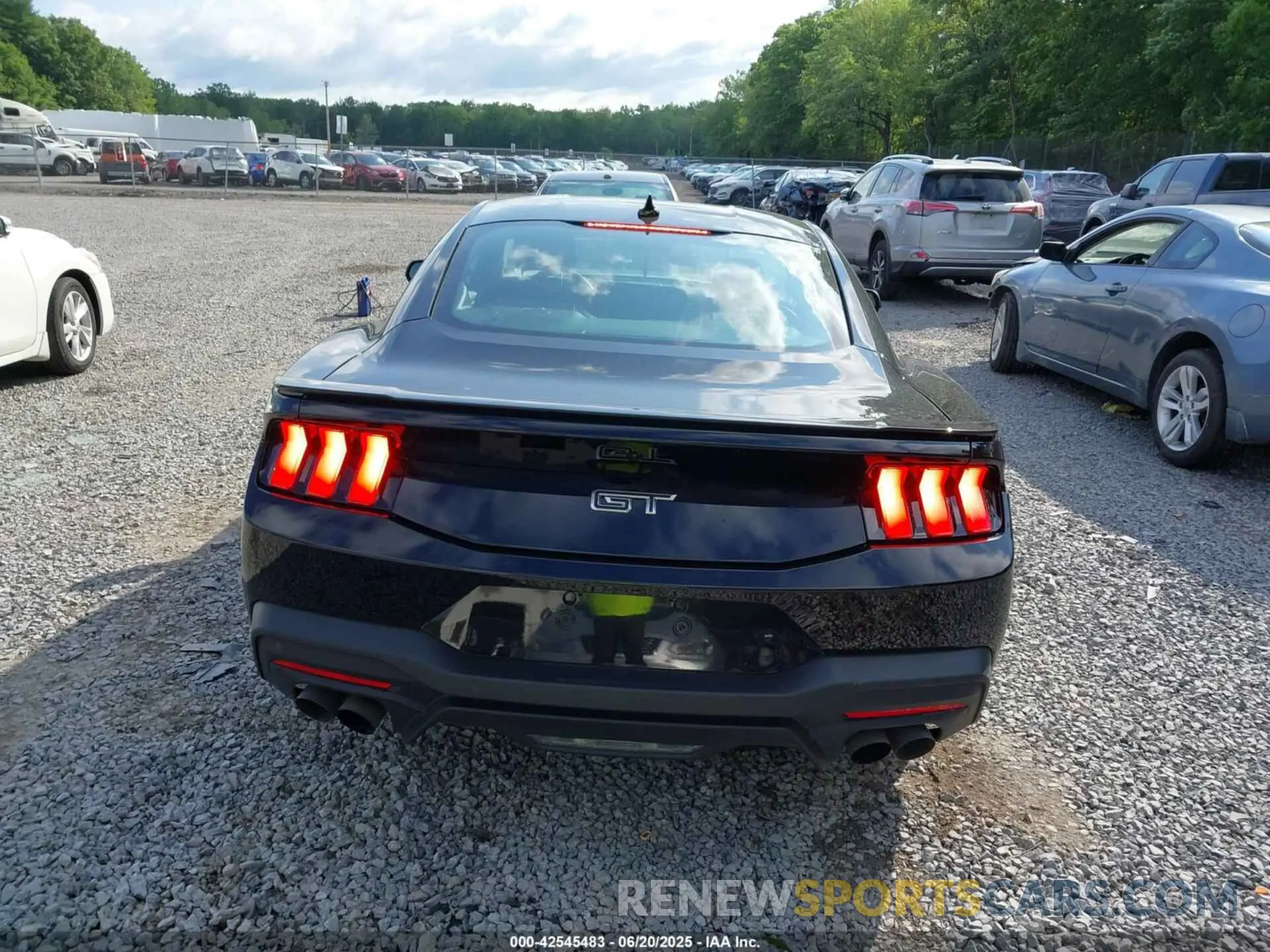 16 Photograph of a damaged car 1FA6P8CF4S5403821 FORD MUSTANG 2025