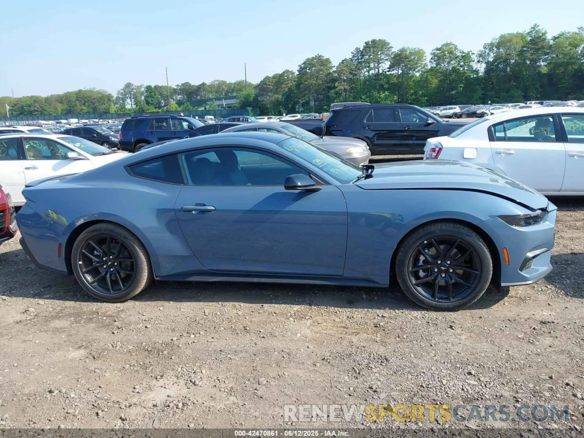 13 Photograph of a damaged car 1FA6P8TH7S5112957 FORD MUSTANG 2025