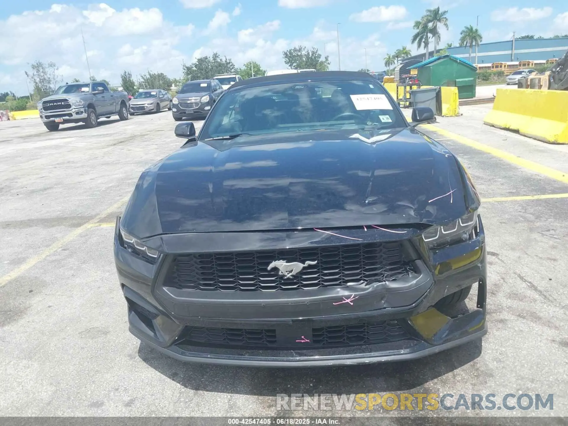 13 Photograph of a damaged car 1FAGP8UH0S5105979 FORD MUSTANG 2025