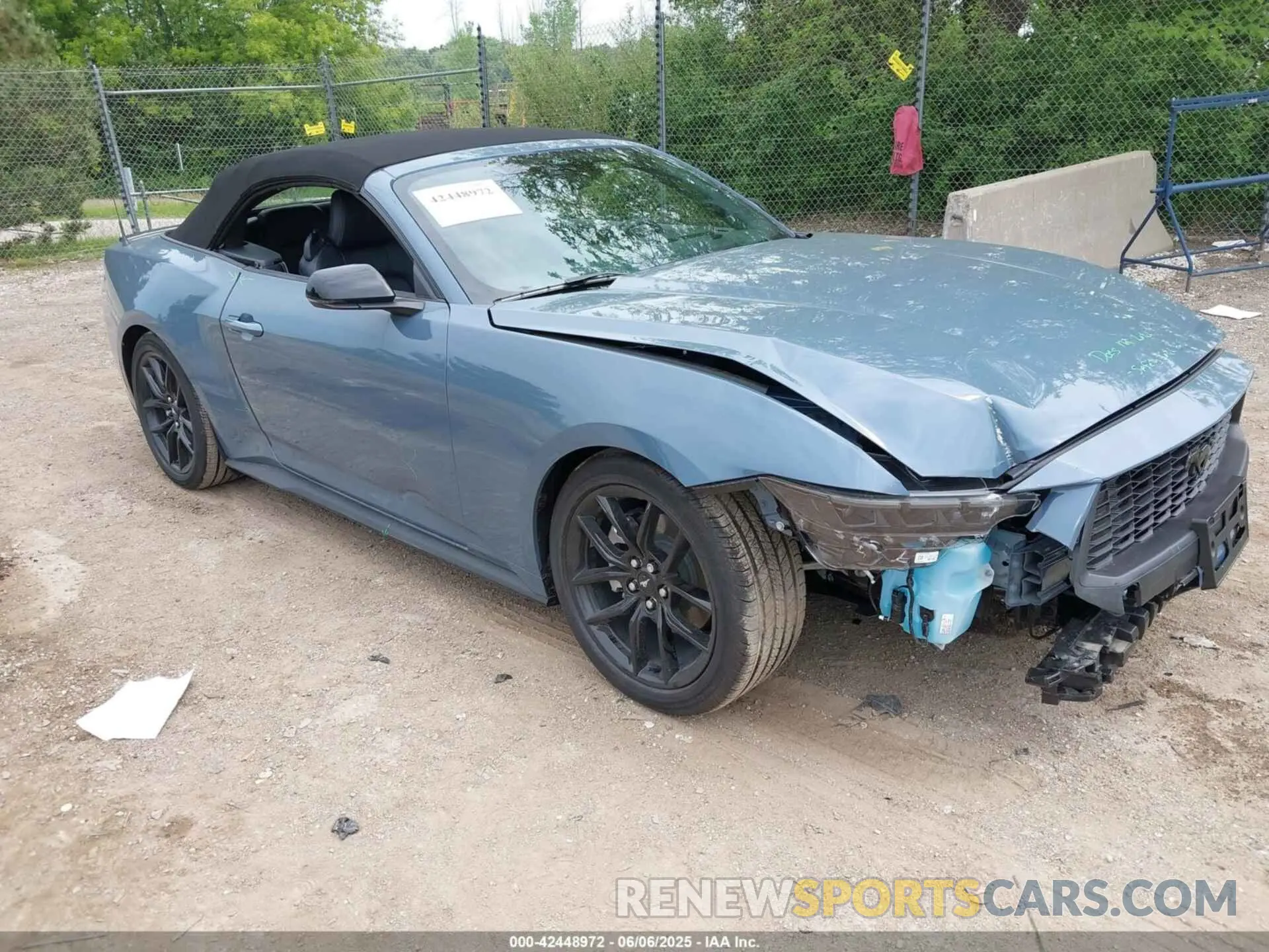 1 Photograph of a damaged car 1FAGP8UH0S5109787 FORD MUSTANG 2025