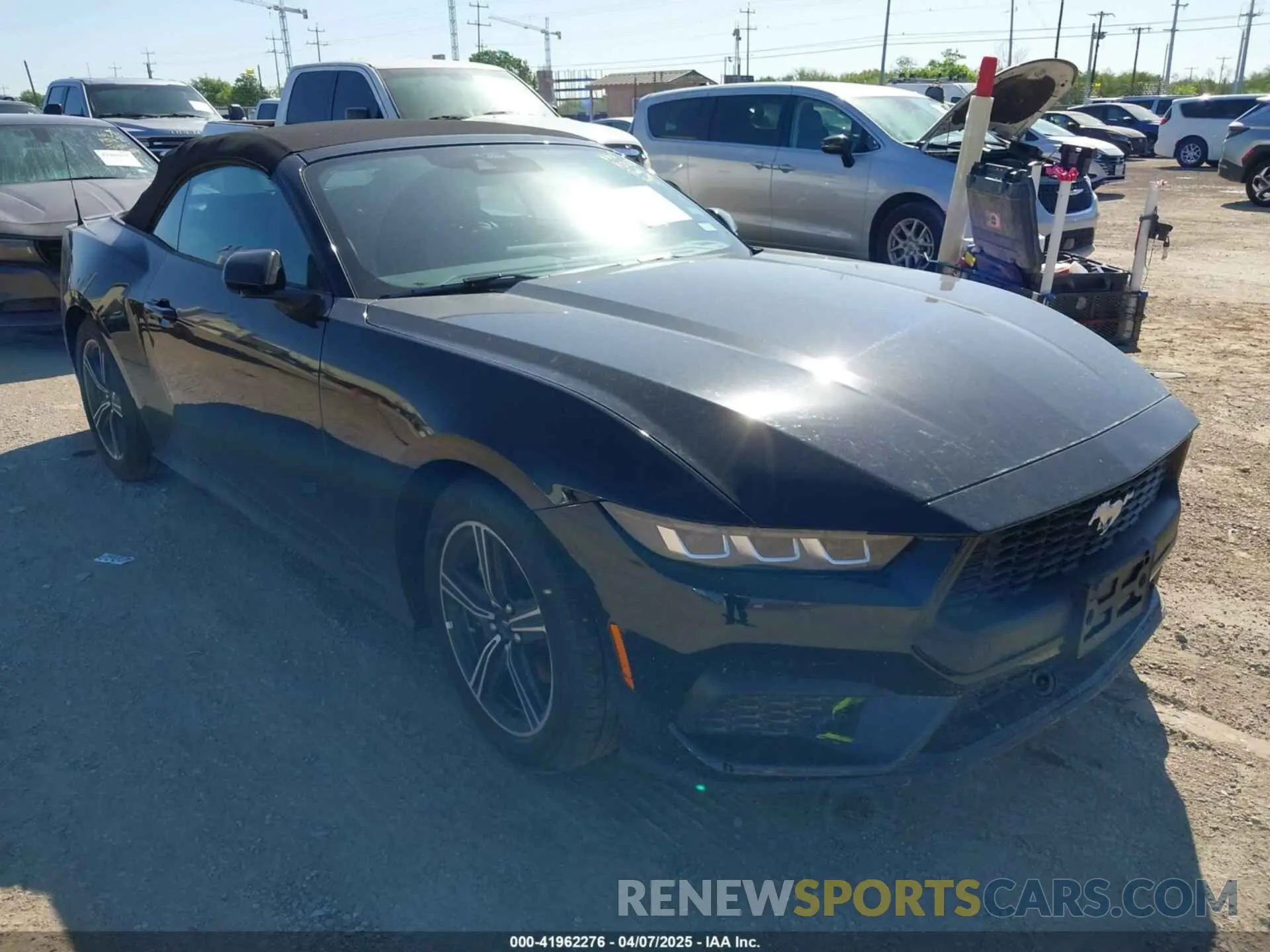 1 Photograph of a damaged car 1FAGP8UH3S5105331 FORD MUSTANG 2025