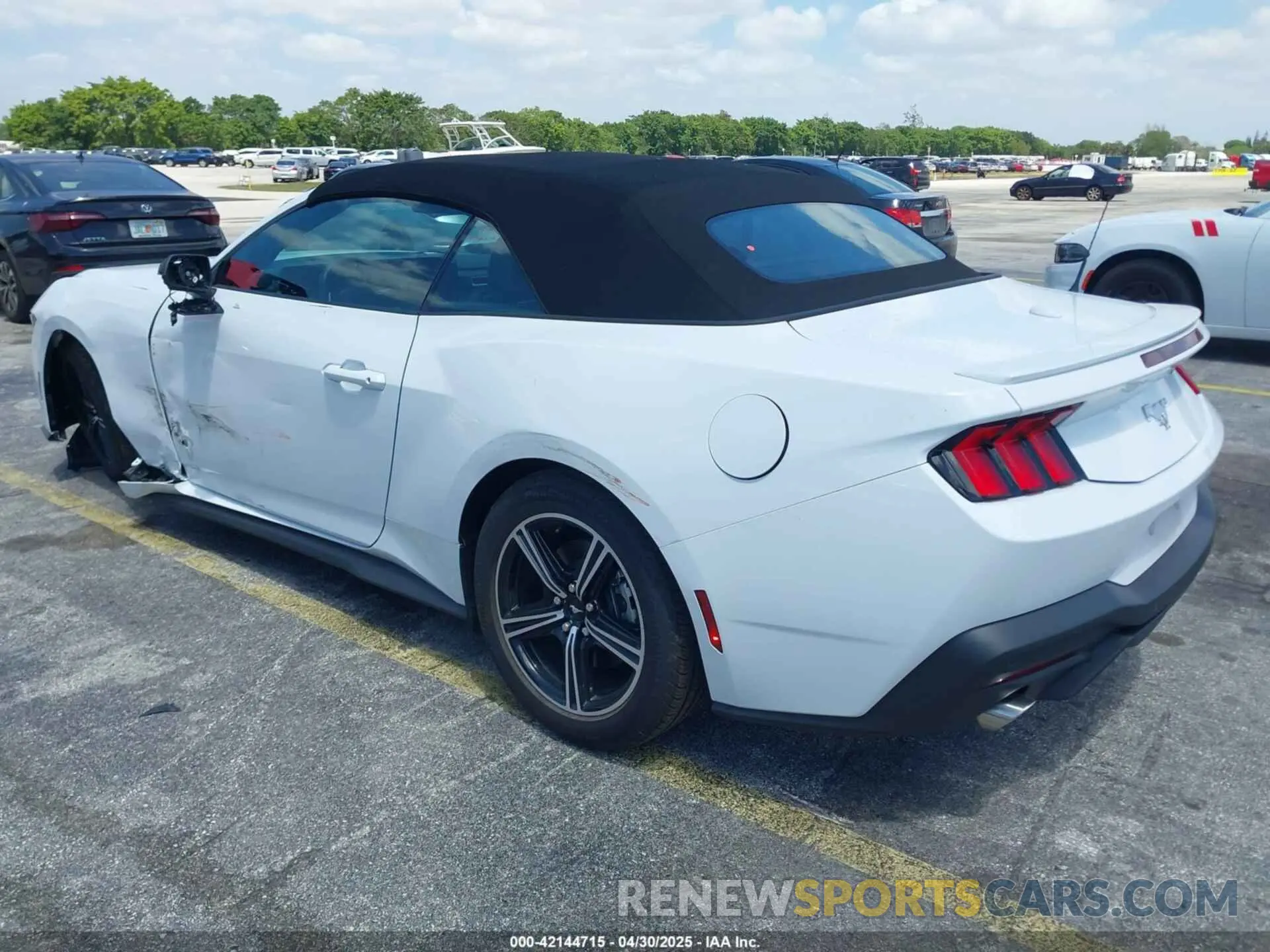 3 Photograph of a damaged car 1FAGP8UH4S5105984 FORD MUSTANG 2025