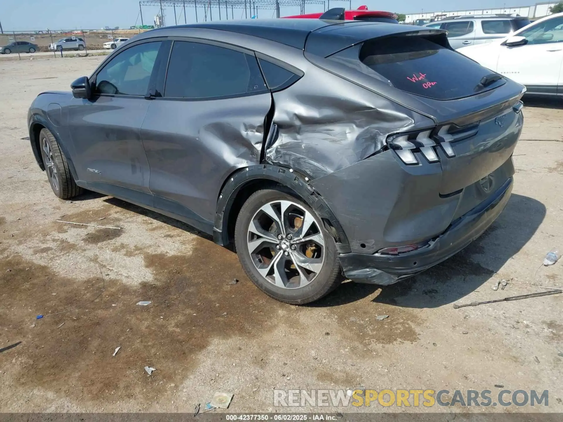 3 Photograph of a damaged car 3FMTK3R79MMA23753 FORD MUSTANG MACH-E 2021