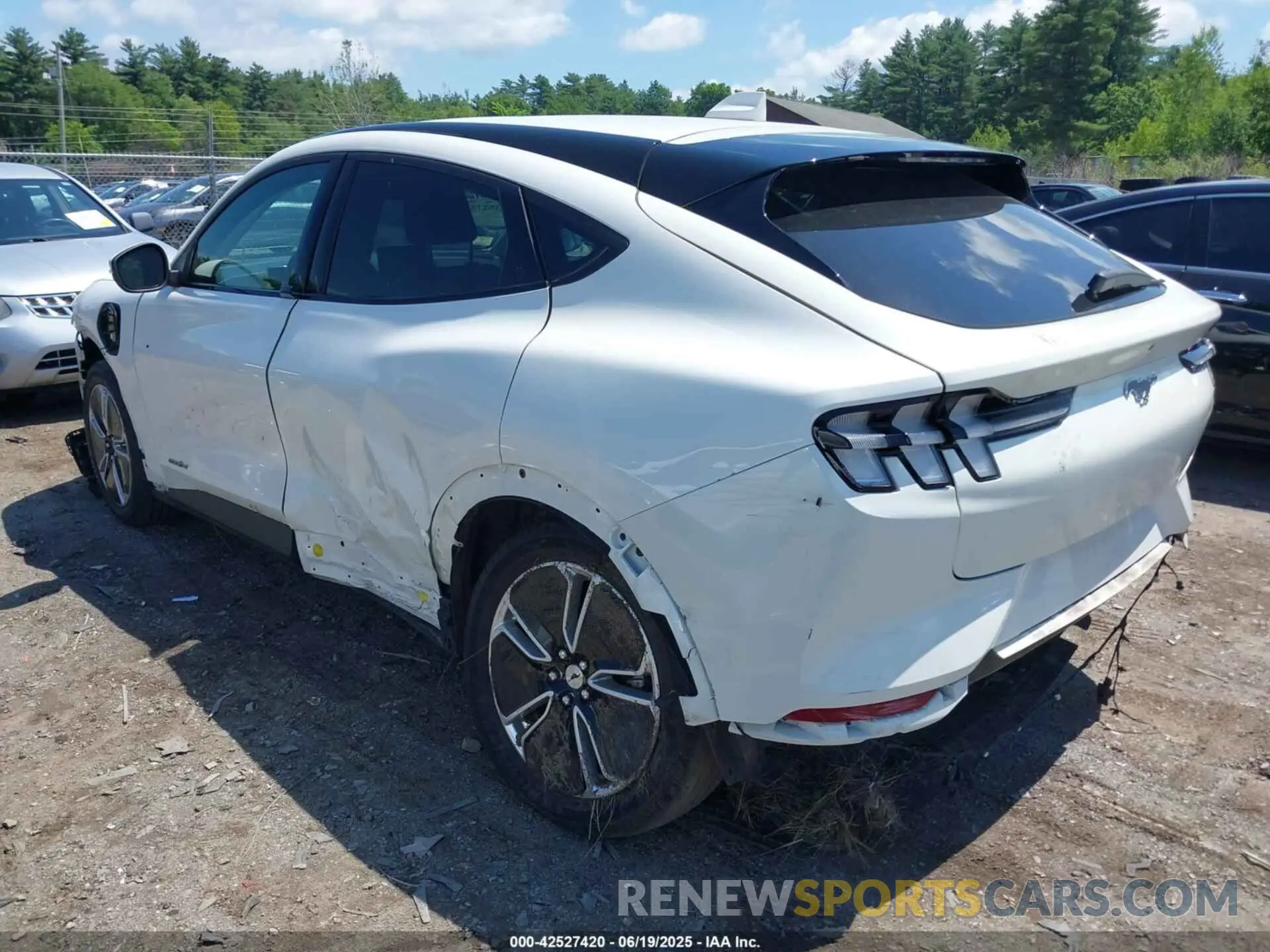 3 Photograph of a damaged car 3FMTK1RM1NMA28893 FORD MUSTANG MACH-E 2022
