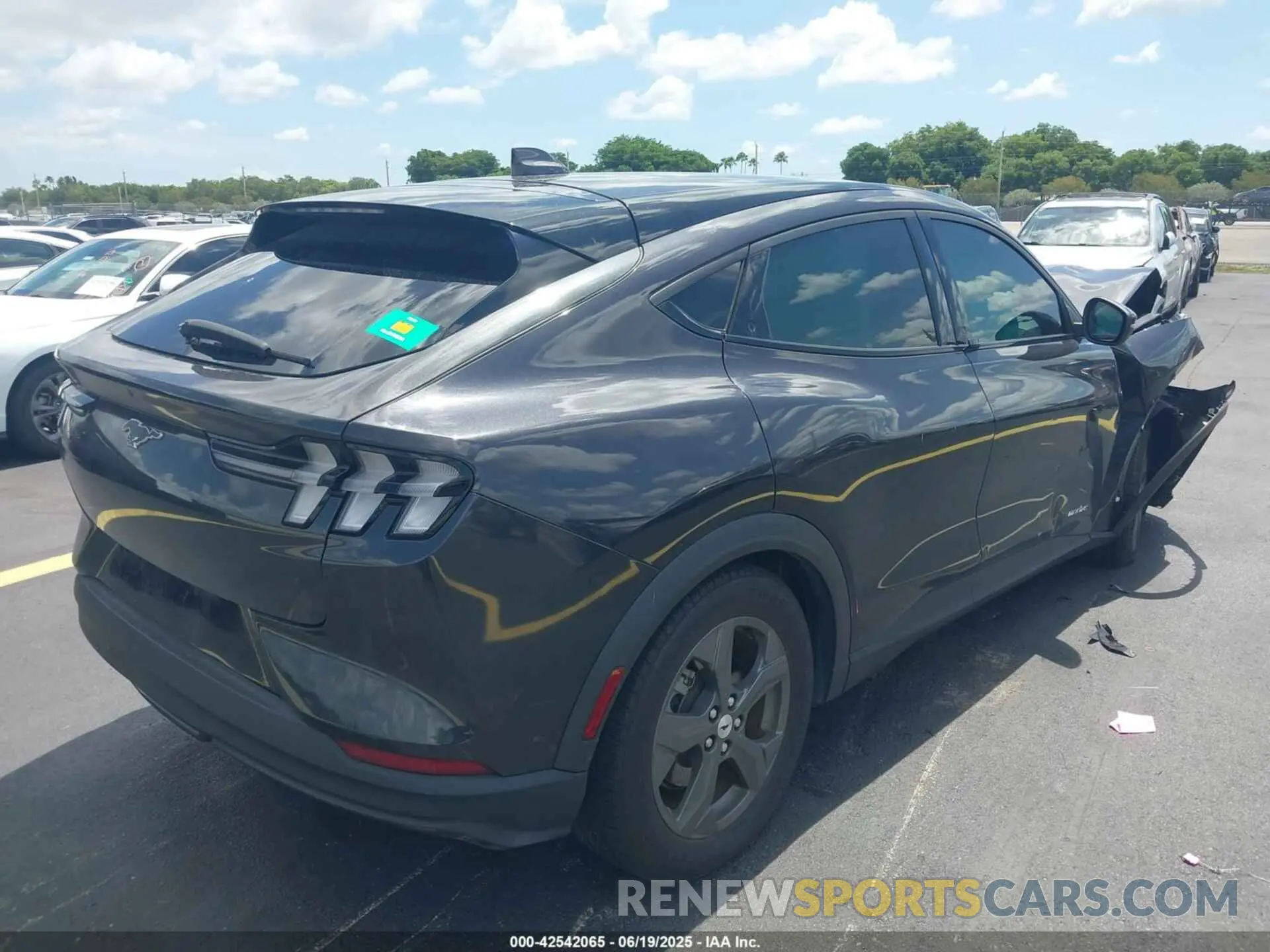 4 Photograph of a damaged car 3FMTK1RM4NMA41461 FORD MUSTANG MACH-E 2022