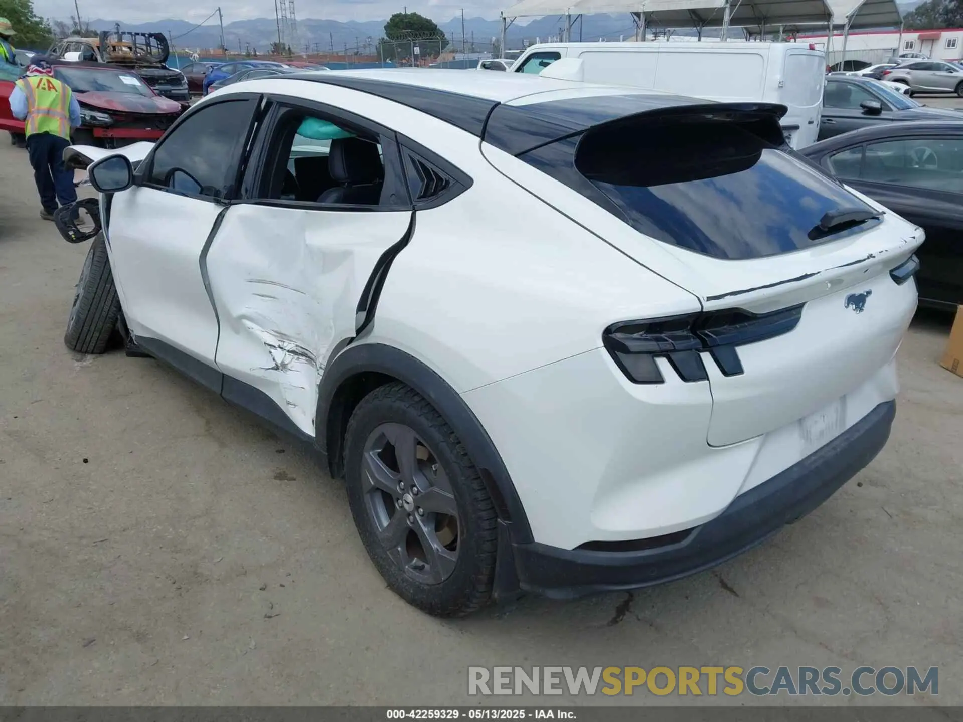 3 Photograph of a damaged car 3FMTK1RM9NMA28589 FORD MUSTANG MACH-E 2022