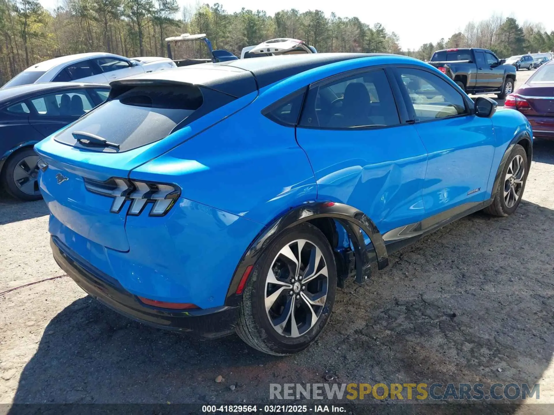 4 Photograph of a damaged car 3FMTK3SUXNMA55998 FORD MUSTANG MACH-E 2022