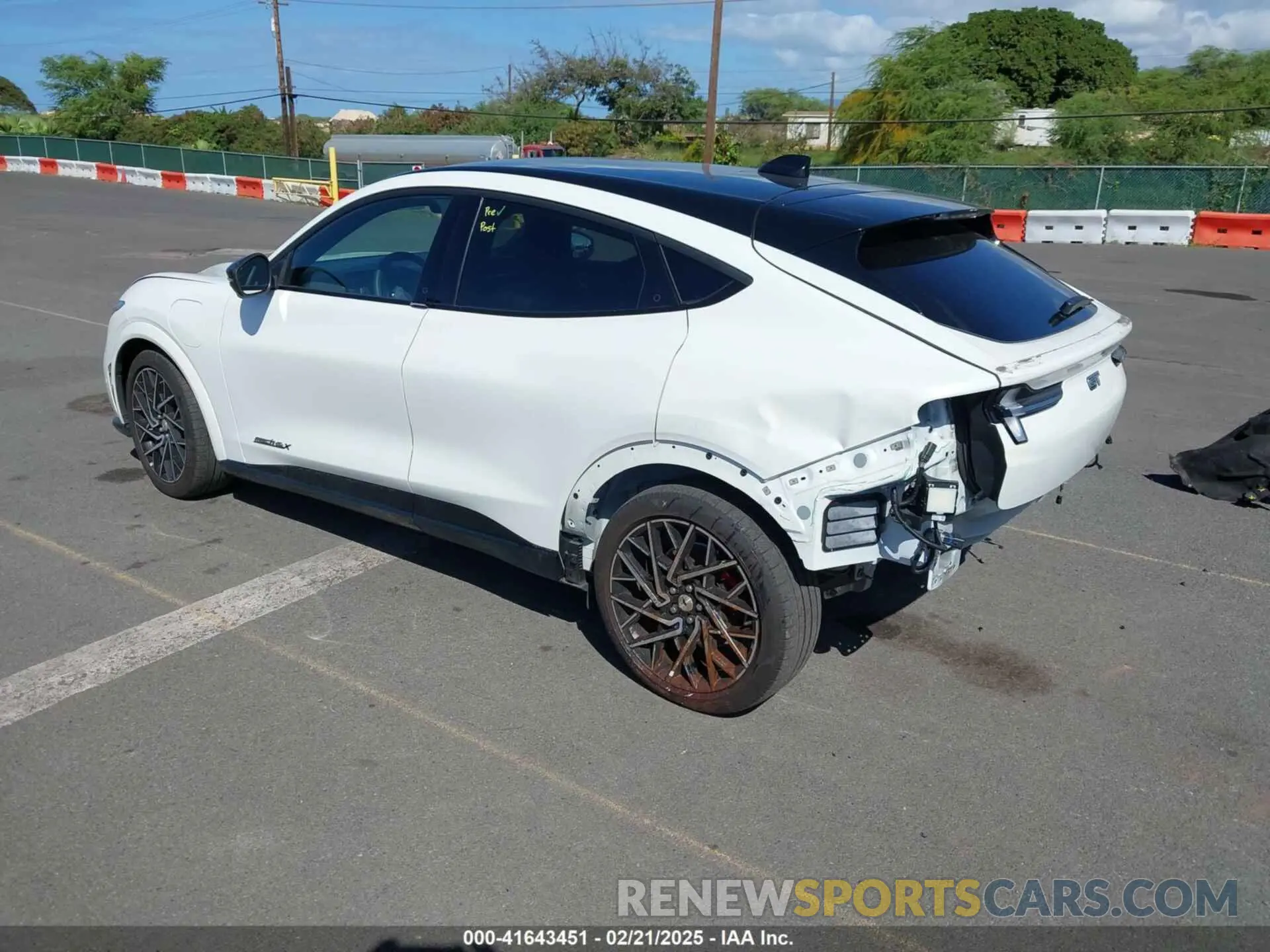 3 Photograph of a damaged car 3FMTK4SX0NMA51684 FORD MUSTANG MACH-E 2022