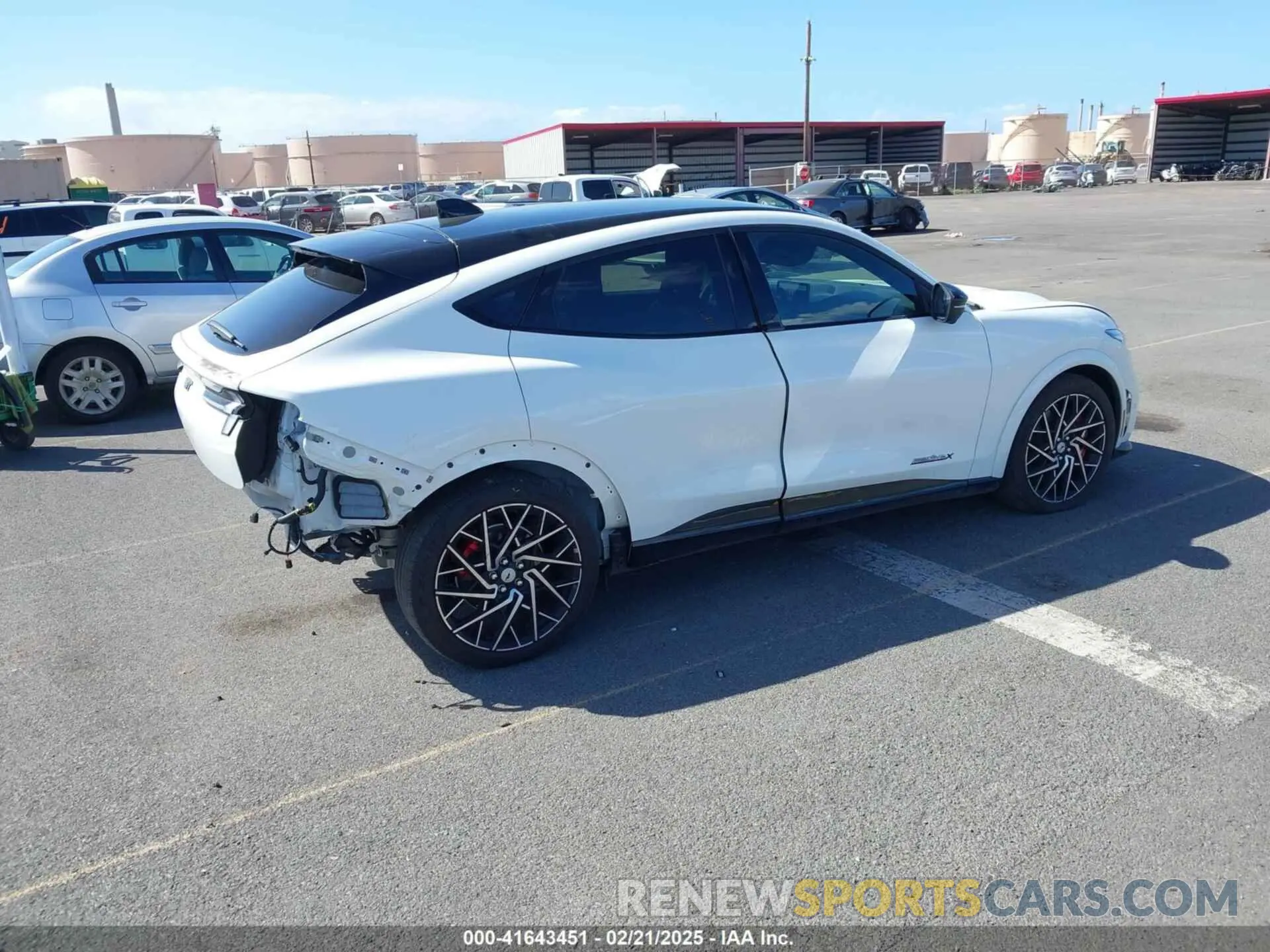 4 Photograph of a damaged car 3FMTK4SX0NMA51684 FORD MUSTANG MACH-E 2022