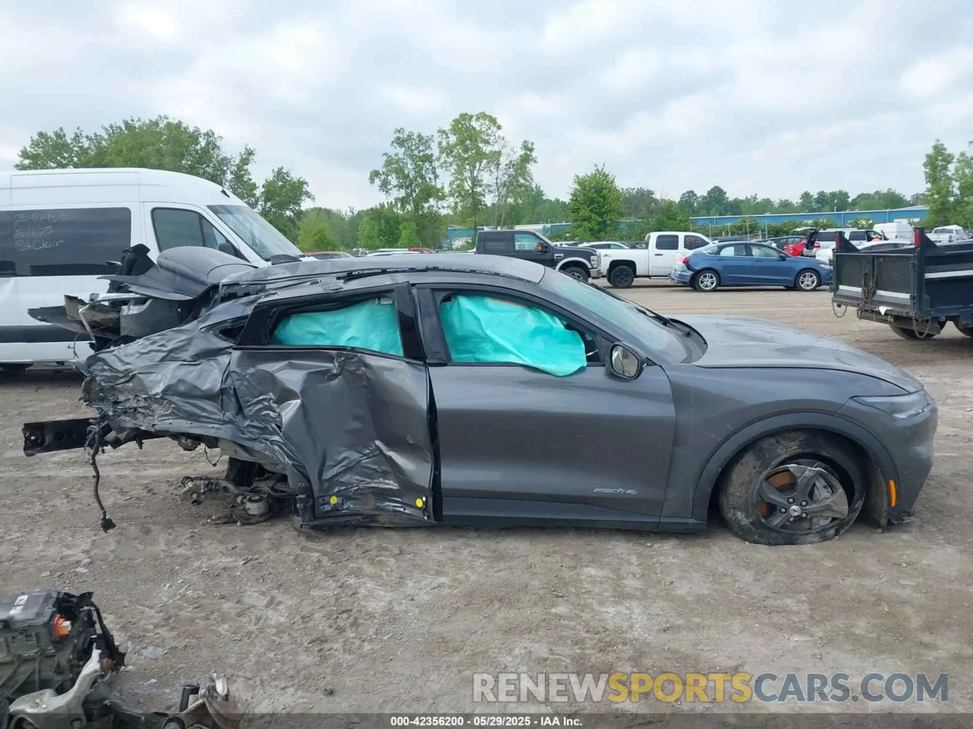 13 Photograph of a damaged car 3FMTK1SS4PMA00937 FORD MUSTANG MACH-E 2023