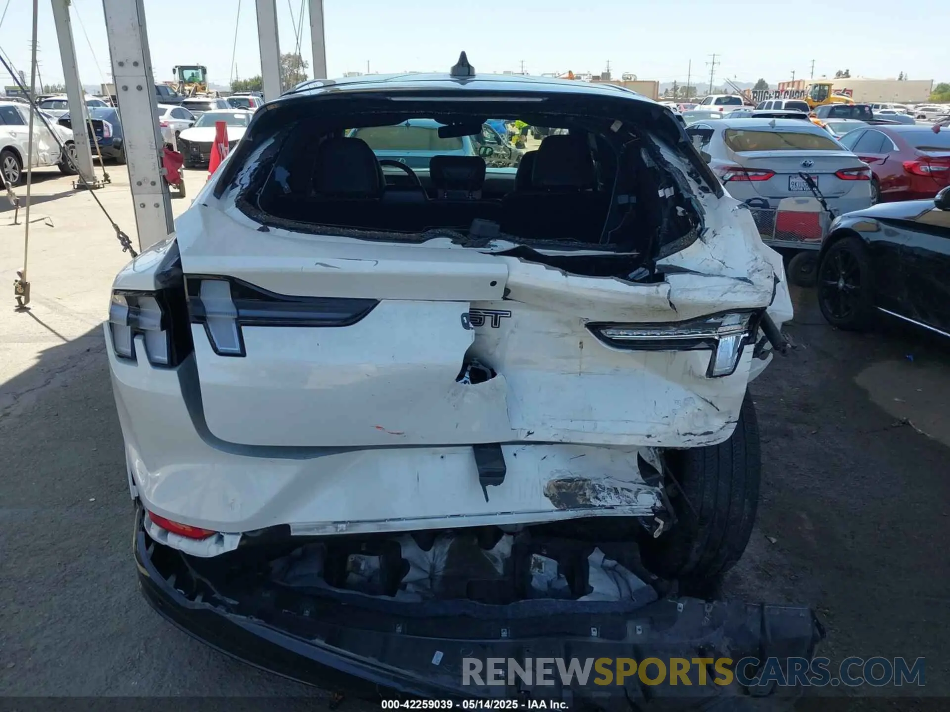 16 Photograph of a damaged car 3FMTK4SEXPMA16880 FORD MUSTANG MACH-E 2023