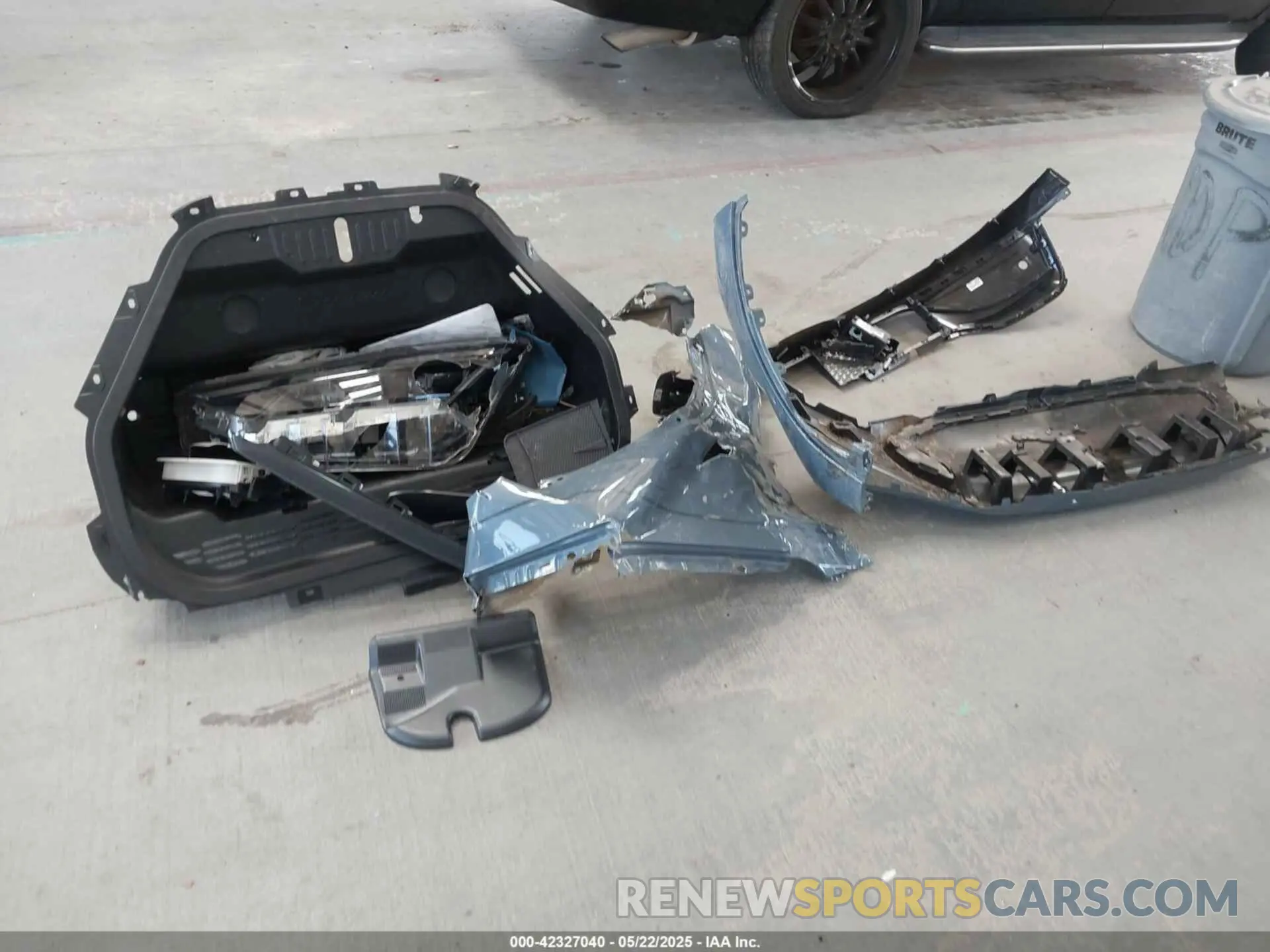 12 Photograph of a damaged car 3FMTK1R47RMA27687 FORD MUSTANG MACH-E 2024