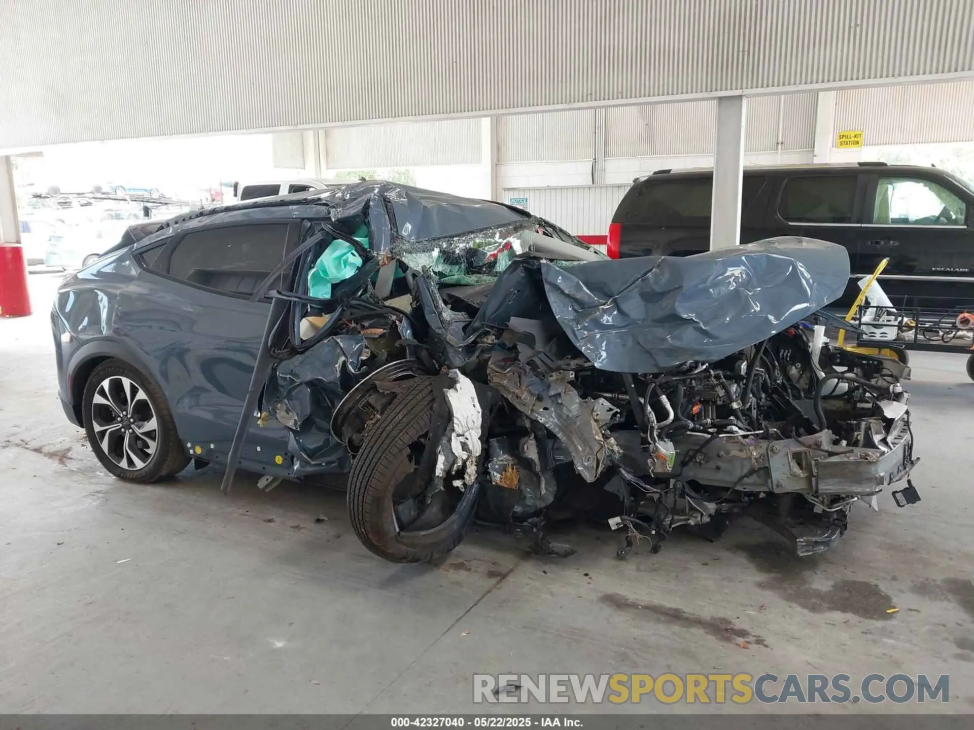 14 Photograph of a damaged car 3FMTK1R47RMA27687 FORD MUSTANG MACH-E 2024
