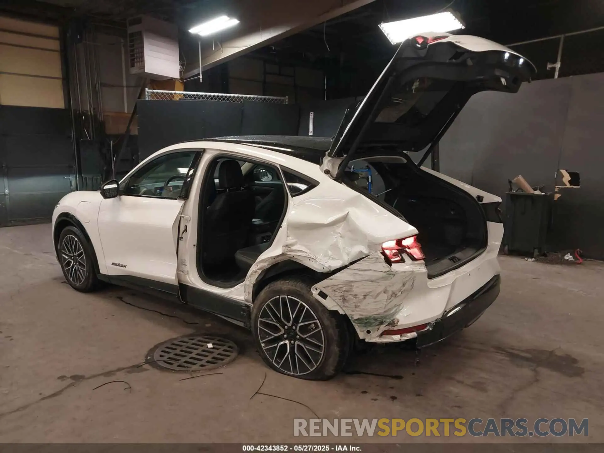 3 Photograph of a damaged car 3FMTK3SU2RMA26274 FORD MUSTANG MACH-E 2024