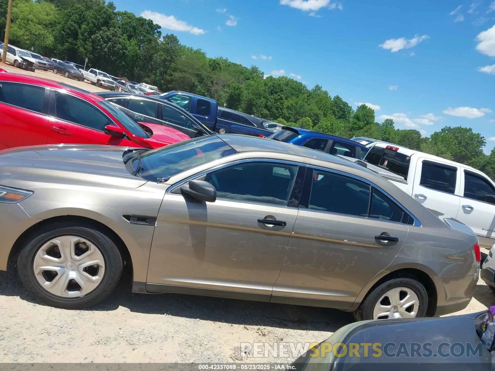 15 Photograph of a damaged car 1FAHP2MK0KG107863 FORD POLICE INTERCEPTOR 2019