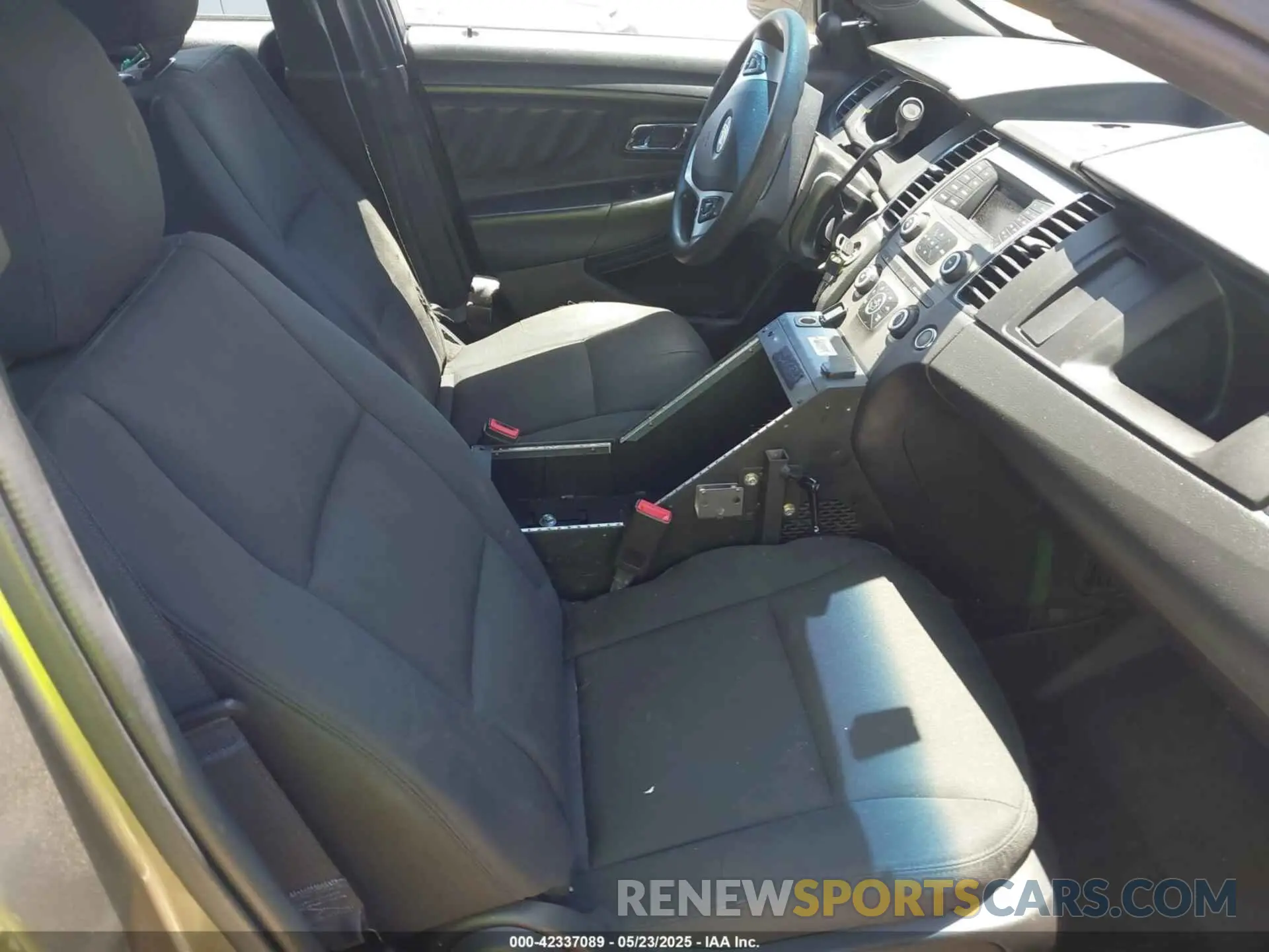 5 Photograph of a damaged car 1FAHP2MK0KG107863 FORD POLICE INTERCEPTOR 2019