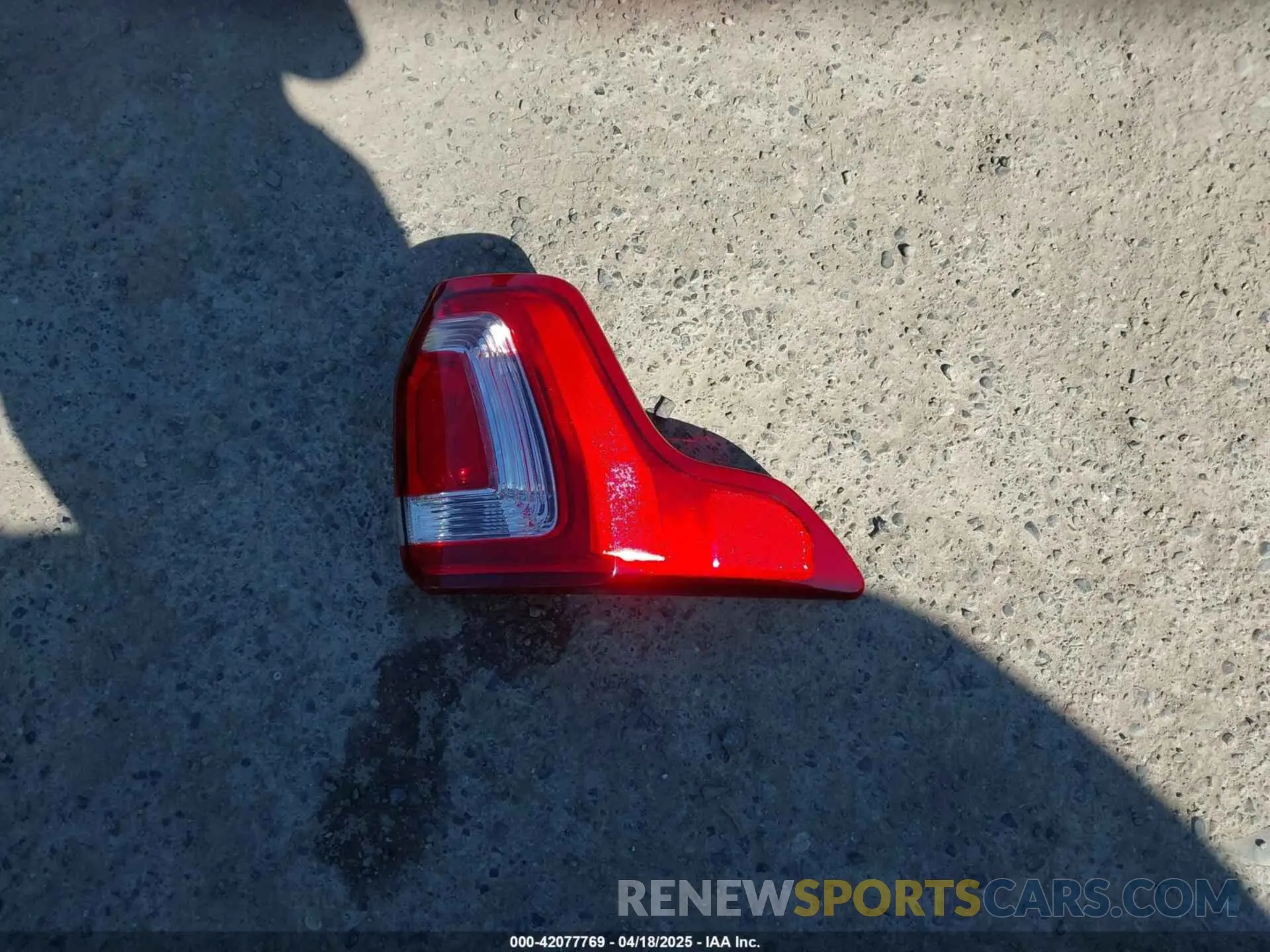 12 Photograph of a damaged car 1FM5K8AR2KGB15636 FORD POLICE INTERCEPTOR 2019