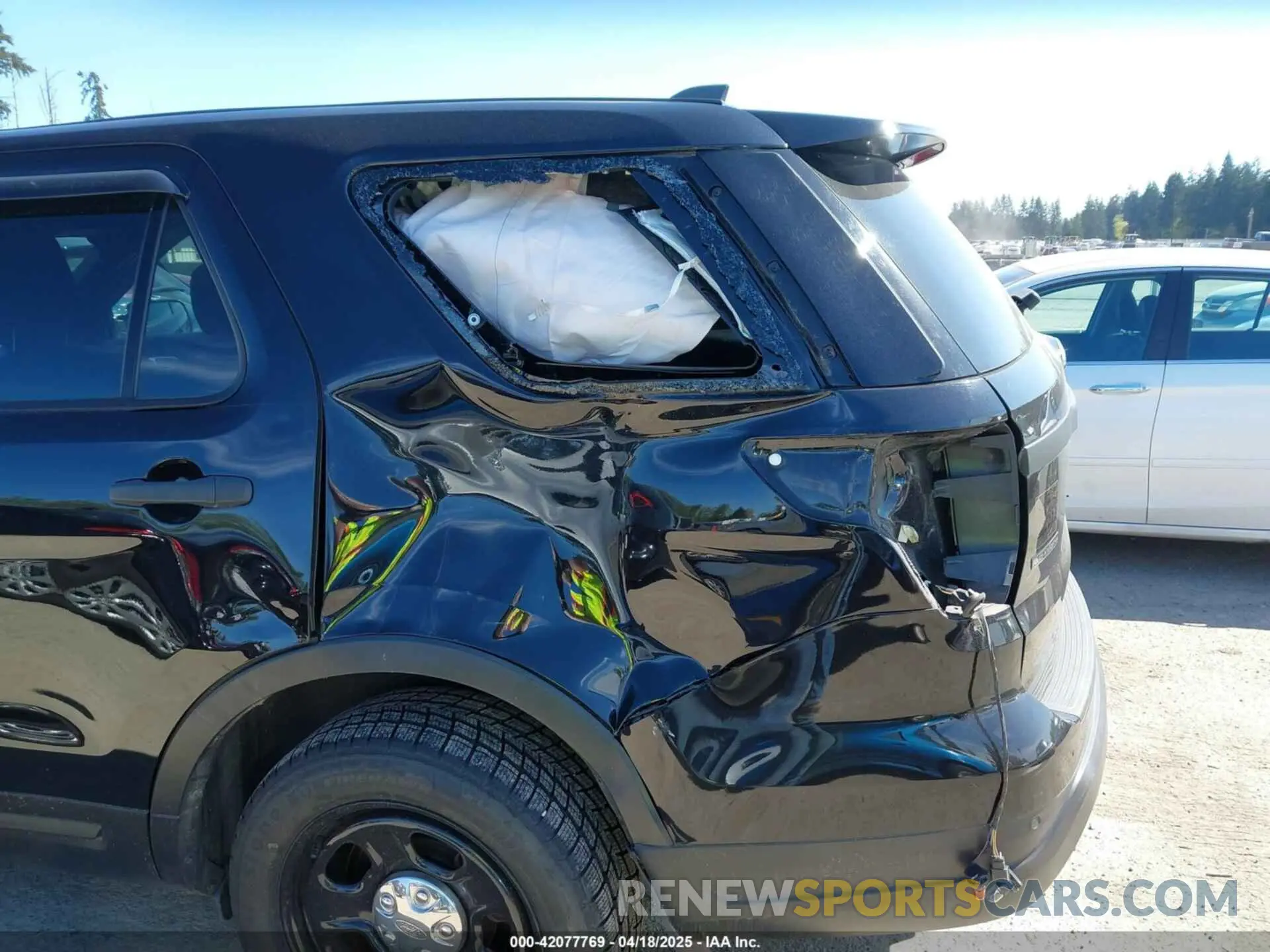 20 Photograph of a damaged car 1FM5K8AR2KGB15636 FORD POLICE INTERCEPTOR 2019