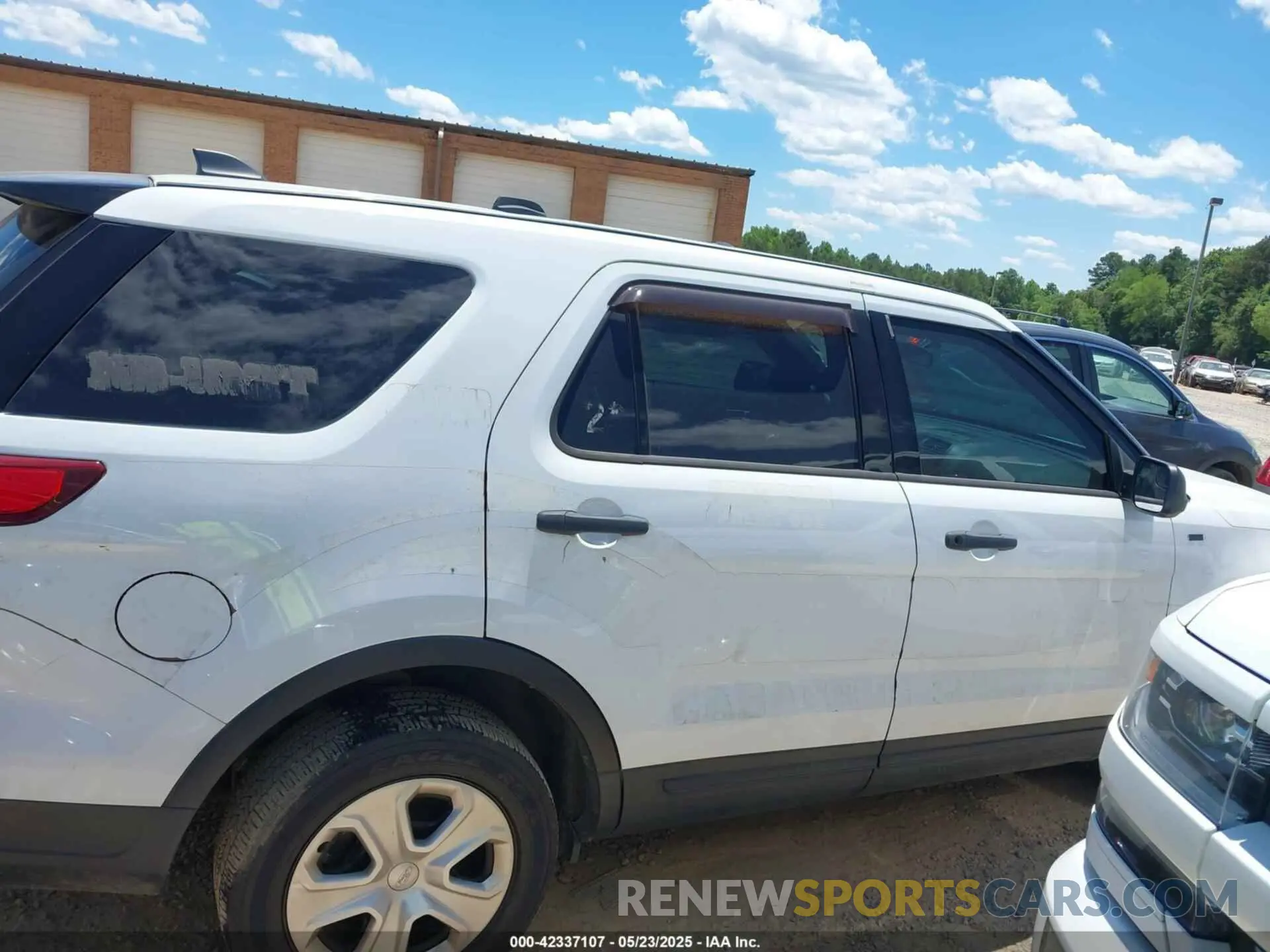 14 Photograph of a damaged car 1FM5K8AR3KGA29655 FORD POLICE INTERCEPTOR 2019