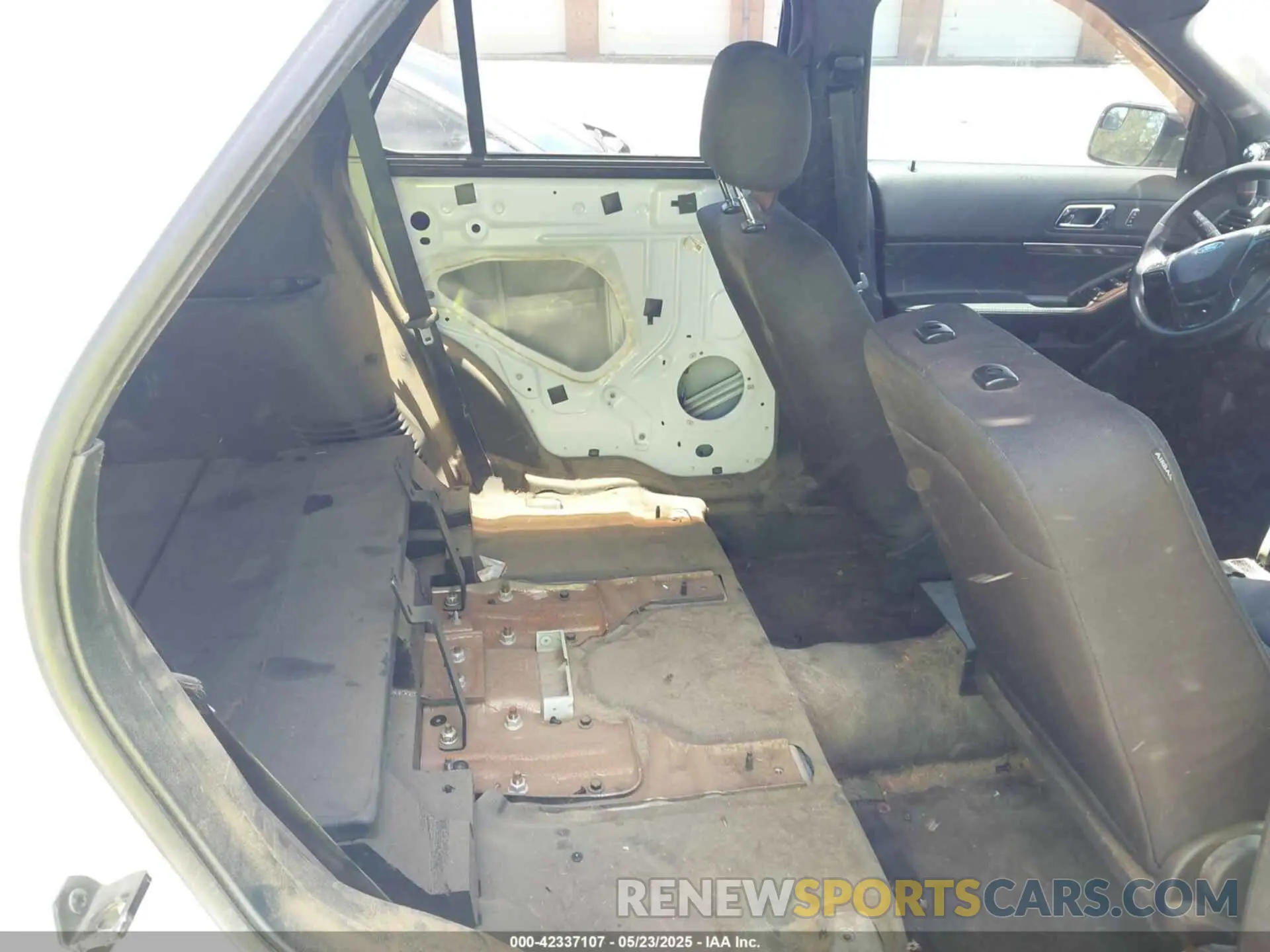 8 Photograph of a damaged car 1FM5K8AR3KGA29655 FORD POLICE INTERCEPTOR 2019