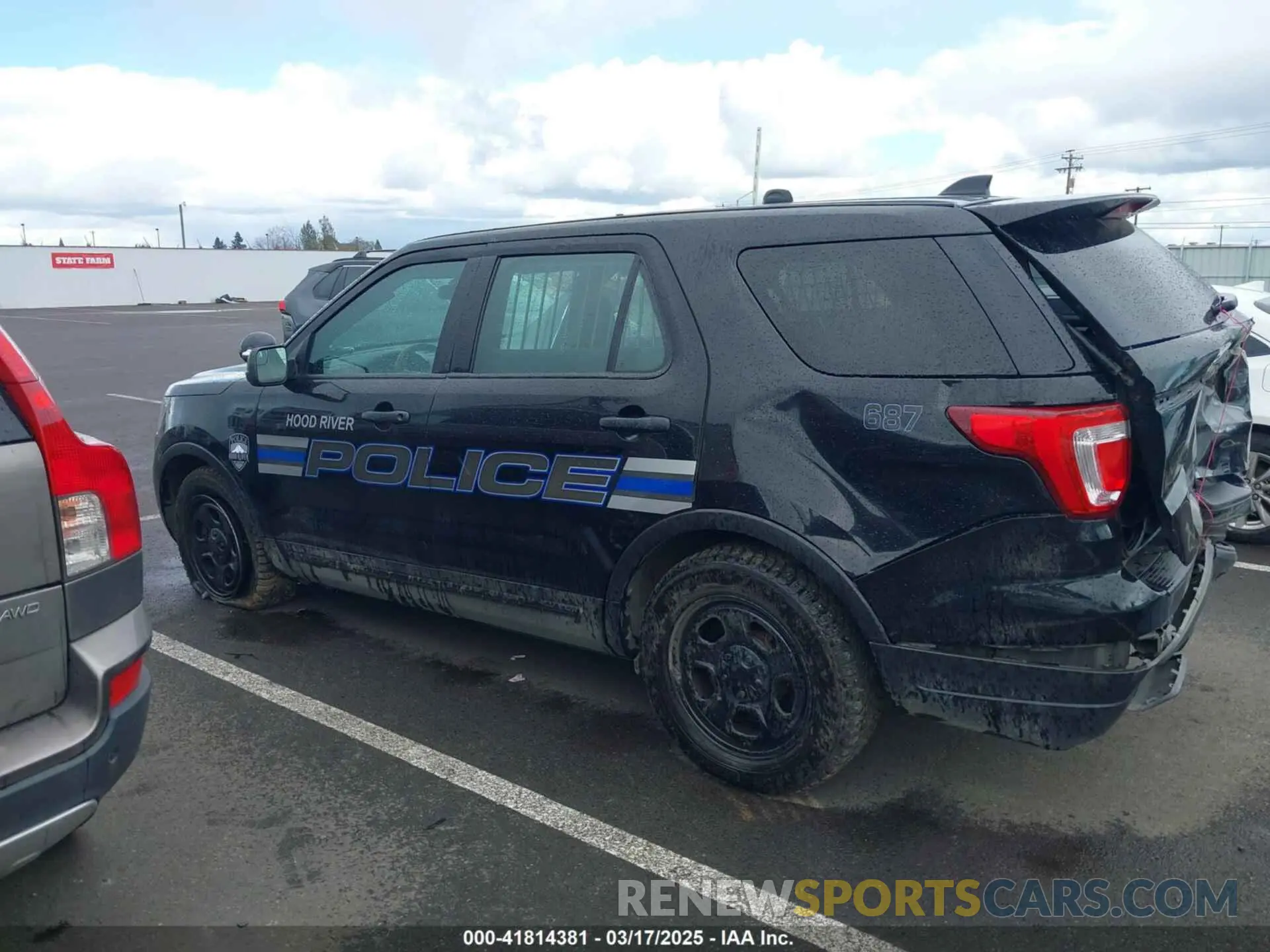 14 Photograph of a damaged car 1FM5K8AR4KGA20043 FORD POLICE INTERCEPTOR 2019