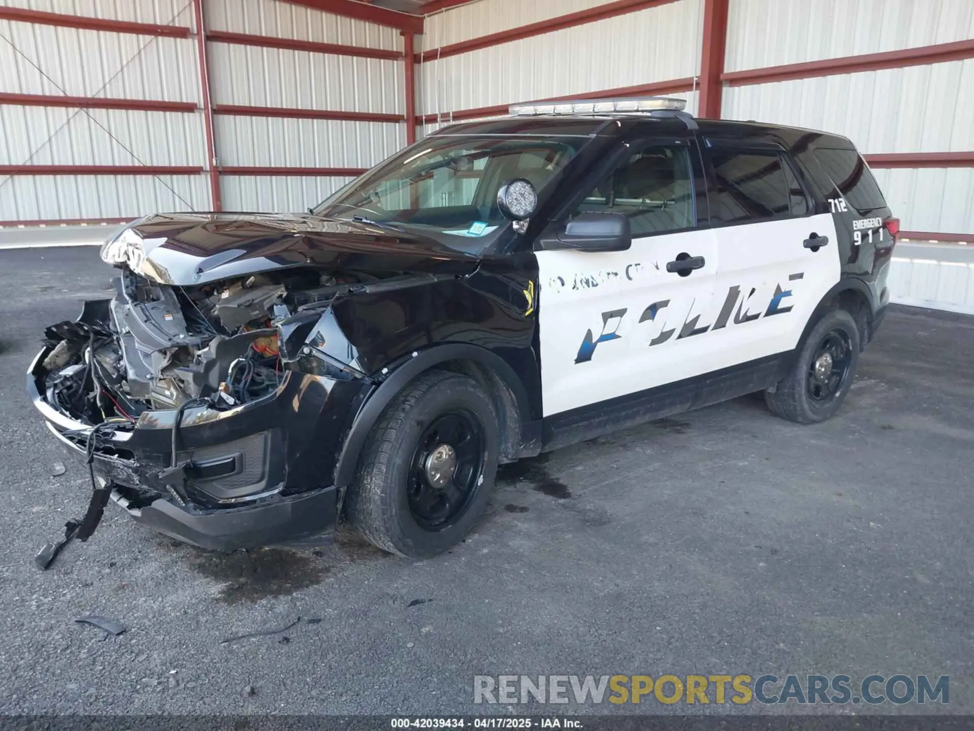 2 Photograph of a damaged car 1FM5K8AR4KGA20074 FORD POLICE INTERCEPTOR 2019