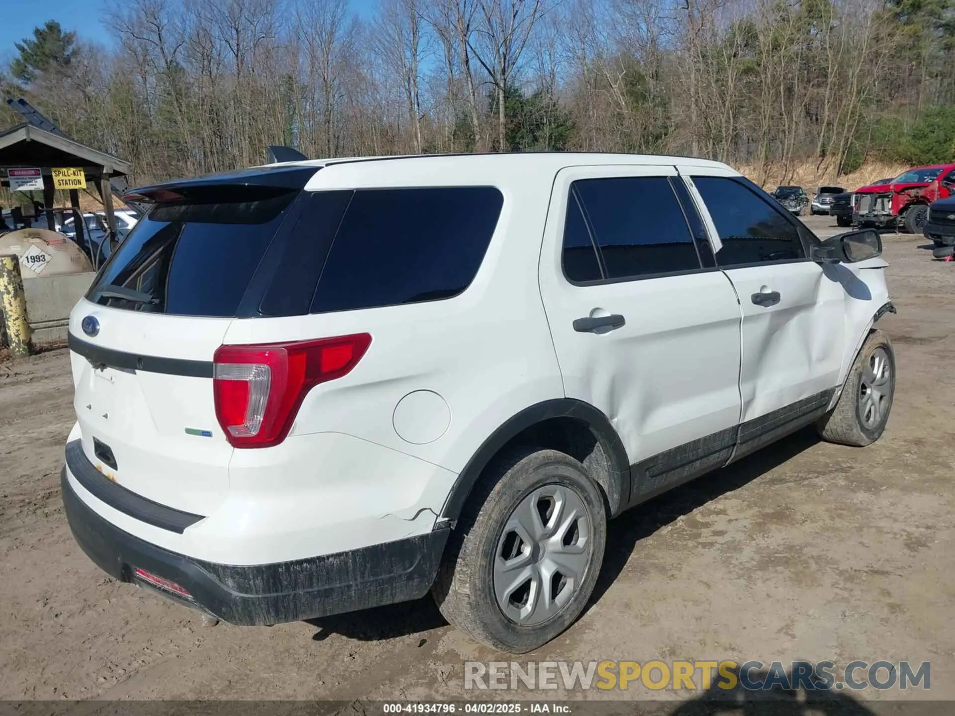 4 Photograph of a damaged car 1FM5K8AR4KGA29194 FORD POLICE INTERCEPTOR 2019