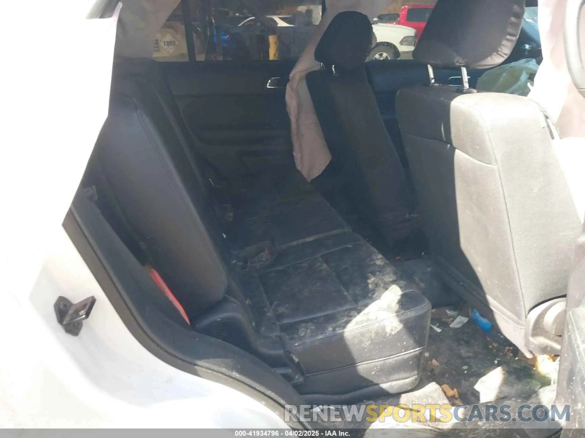 8 Photograph of a damaged car 1FM5K8AR4KGA29194 FORD POLICE INTERCEPTOR 2019