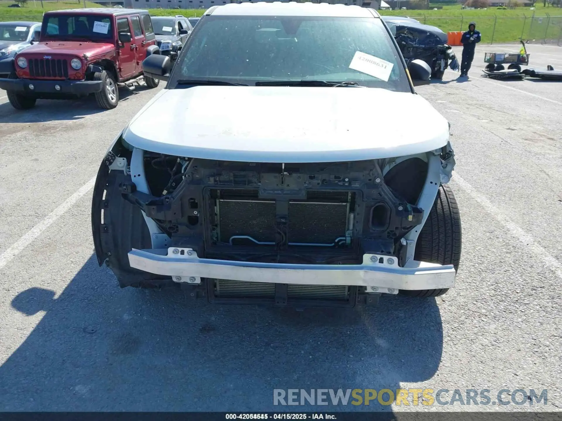 6 Photograph of a damaged car 1FM5K8AB0LGD09716 FORD POLICE INTERCEPTOR 2020