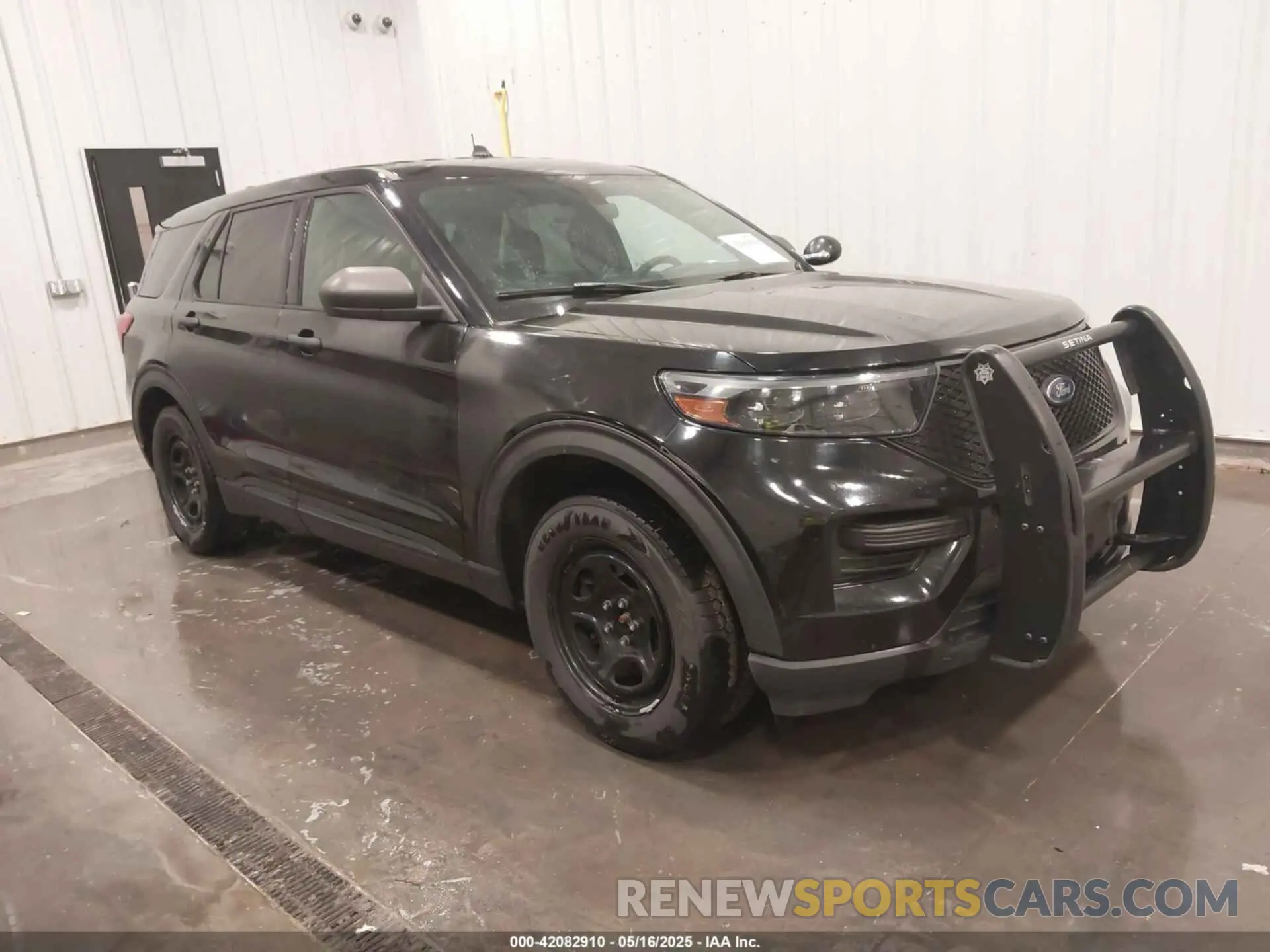 1 Photograph of a damaged car 1FM5K8AB2LGA97840 FORD POLICE INTERCEPTOR 2020