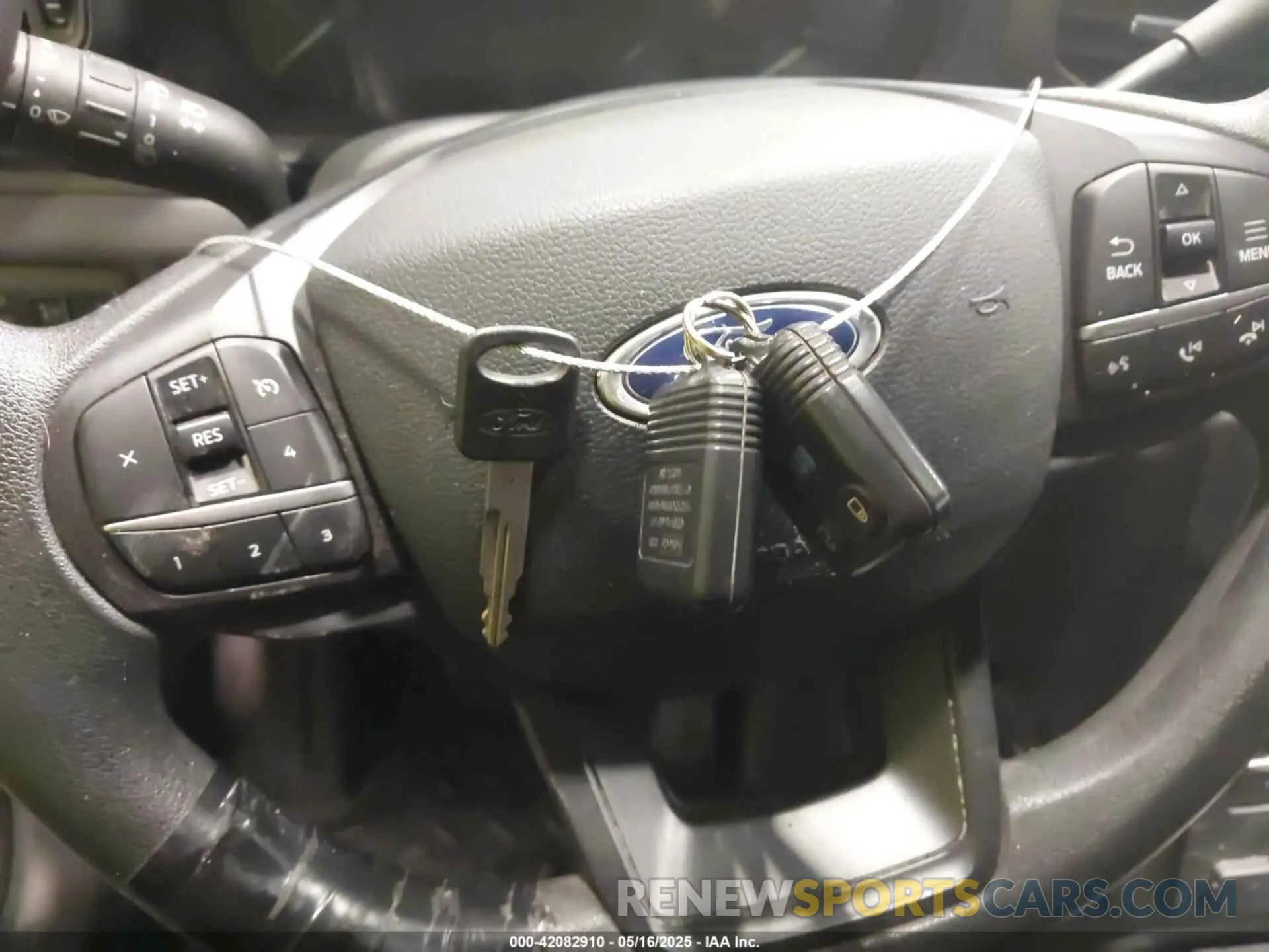 11 Photograph of a damaged car 1FM5K8AB2LGA97840 FORD POLICE INTERCEPTOR 2020